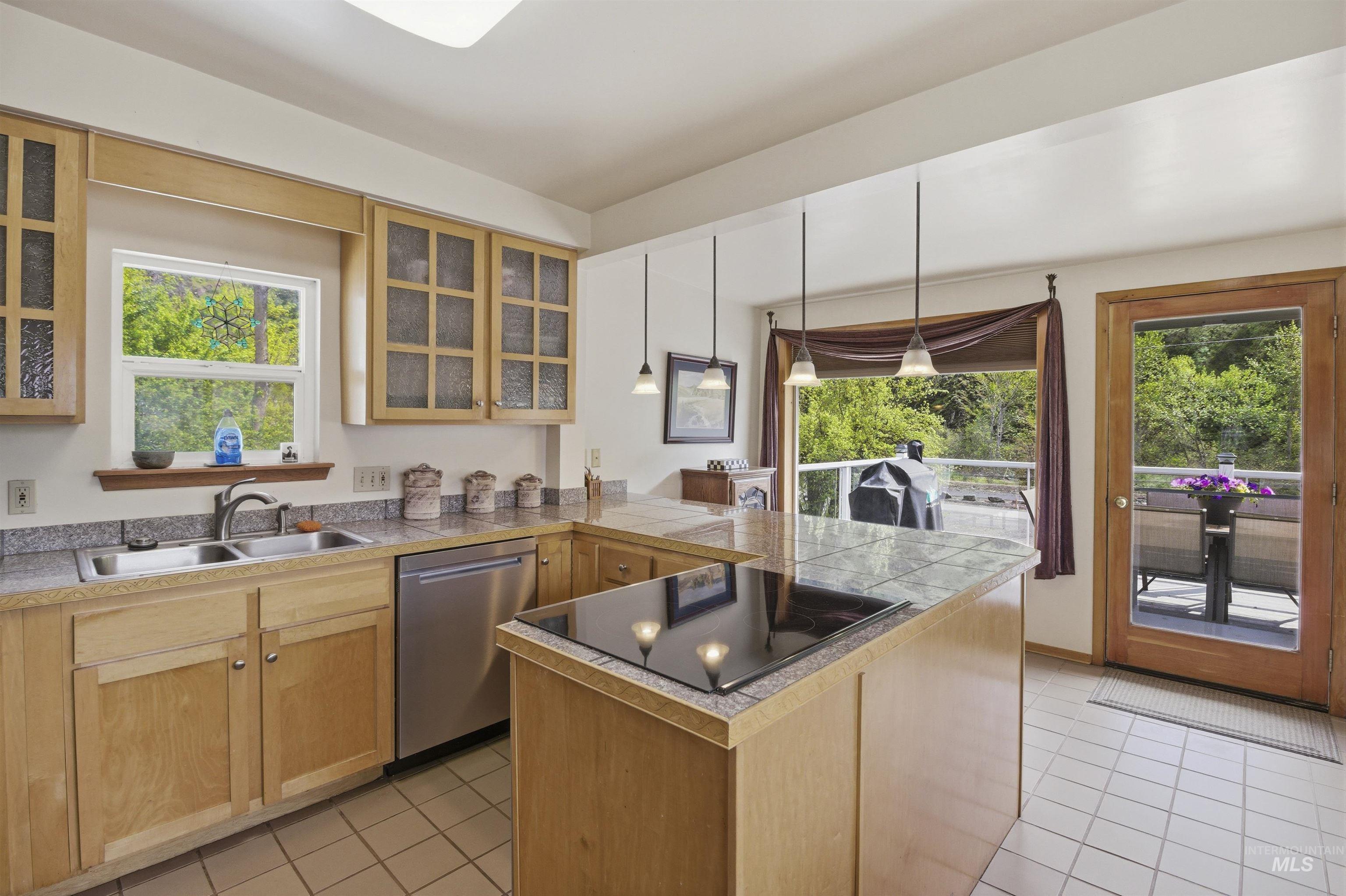 901 E Main St, Kendrick, Idaho 83537, 5 Bedrooms, 3.5 Bathrooms, Residential For Sale, Price $479,000, 98977407