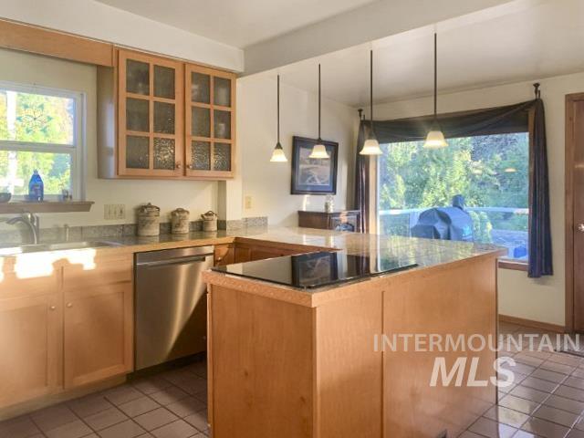 901 E Main St, Kendrick, Idaho 83537, 5 Bedrooms, 3.5 Bathrooms, Residential For Sale, Price $489,000, 98977407