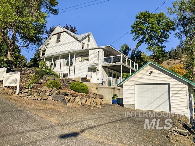 901 E Main St, Kendrick, Idaho 83537, 5 Bedrooms, 3.5 Bathrooms, Residential For Sale, Price $489,000, 98977407