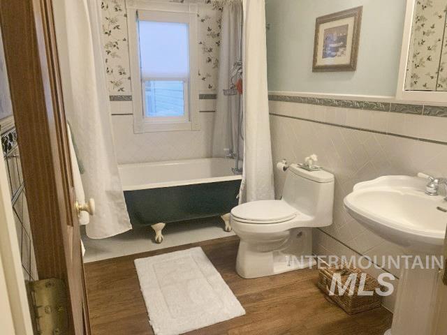 901 E Main St, Kendrick, Idaho 83537, 5 Bedrooms, 3.5 Bathrooms, Residential For Sale, Price $489,000, 98977407