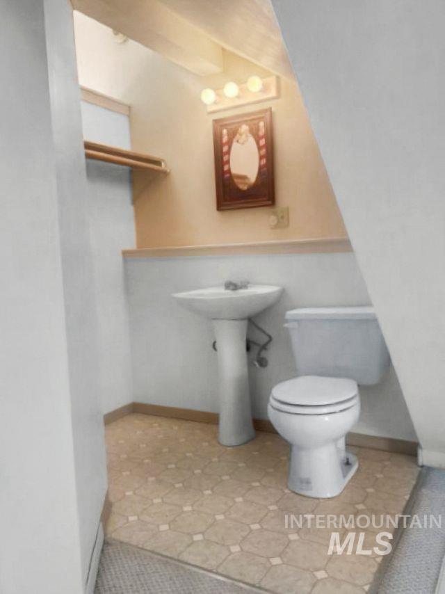 901 E Main St, Kendrick, Idaho 83537, 5 Bedrooms, 3.5 Bathrooms, Residential For Sale, Price $489,000, 98977407