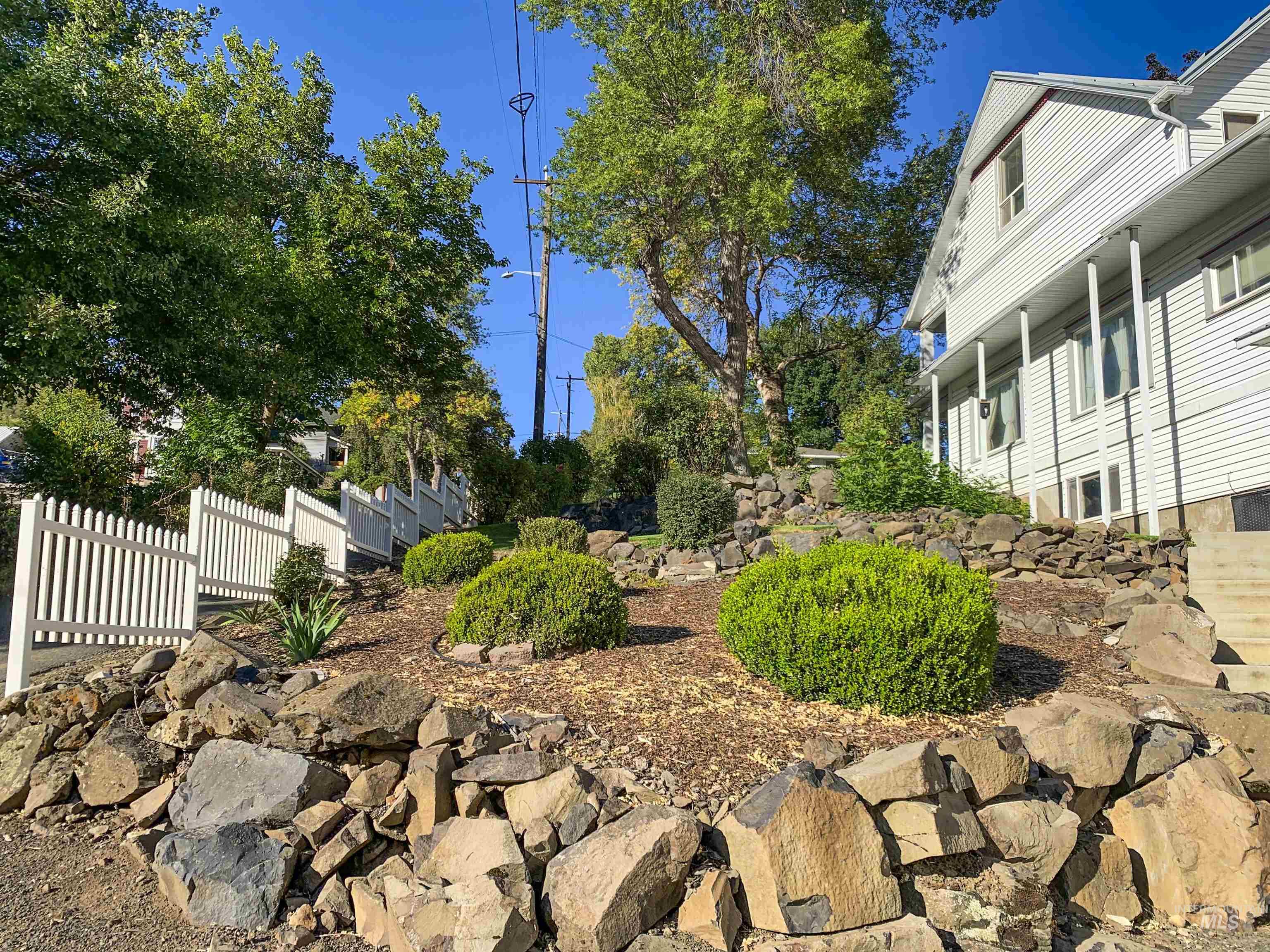 901 E Main St, Kendrick, Idaho 83537, 5 Bedrooms, 3.5 Bathrooms, Residential For Sale, Price $489,000, 98977407