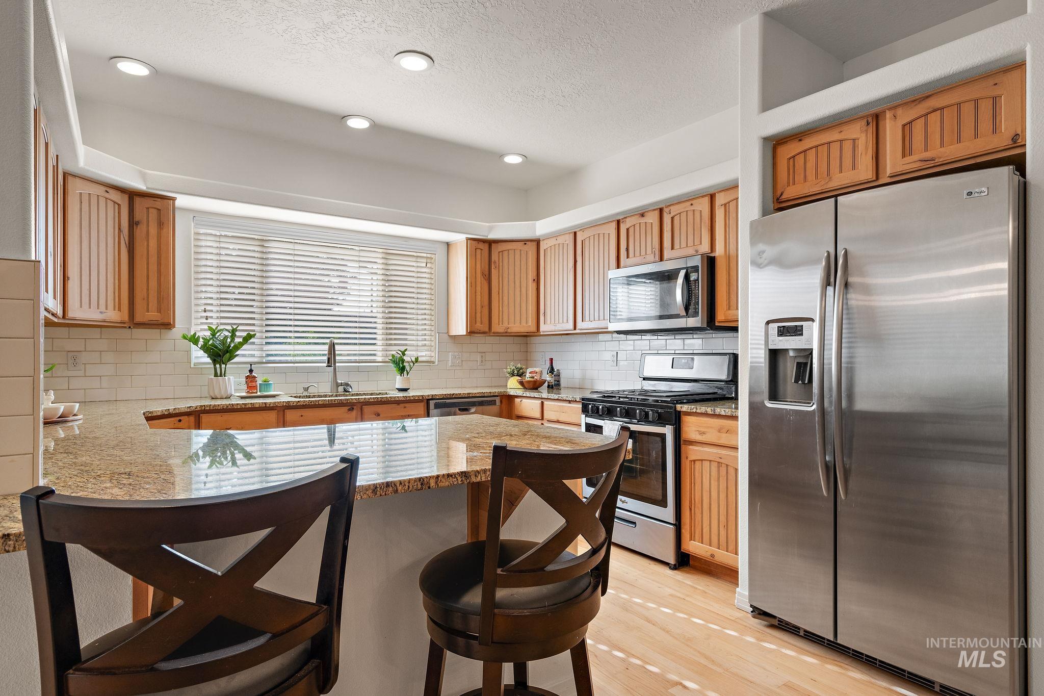 2205 N Aronmink Way, Meridian, Idaho 83646, 3 Bedrooms, 2 Bathrooms, Residential For Sale, Price $589,000, 98977408