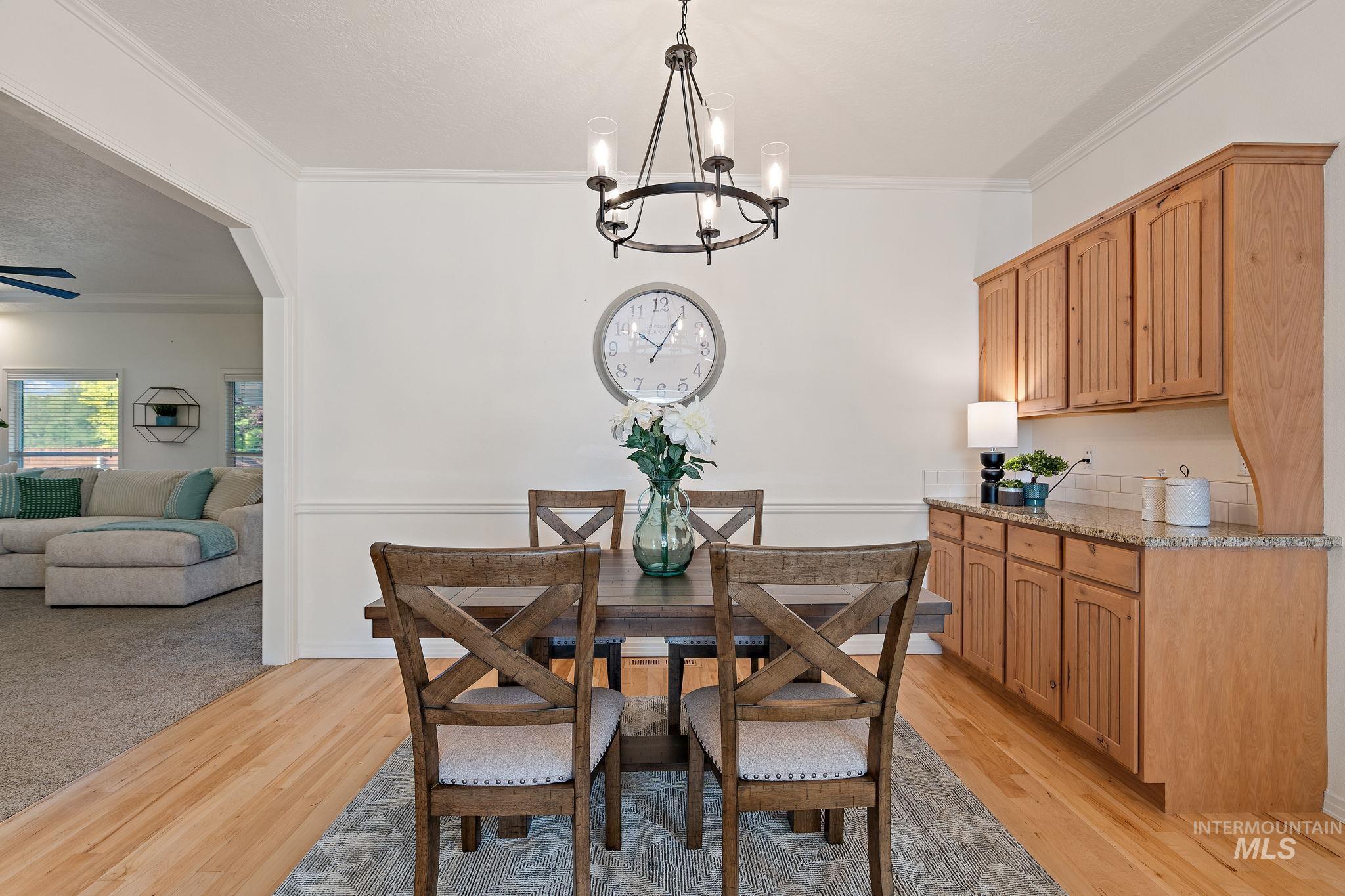 2205 N Aaronmink Way, Meridian, Idaho 83646, 3 Bedrooms, 2 Bathrooms, Residential For Sale, Price $619,000, 98977408