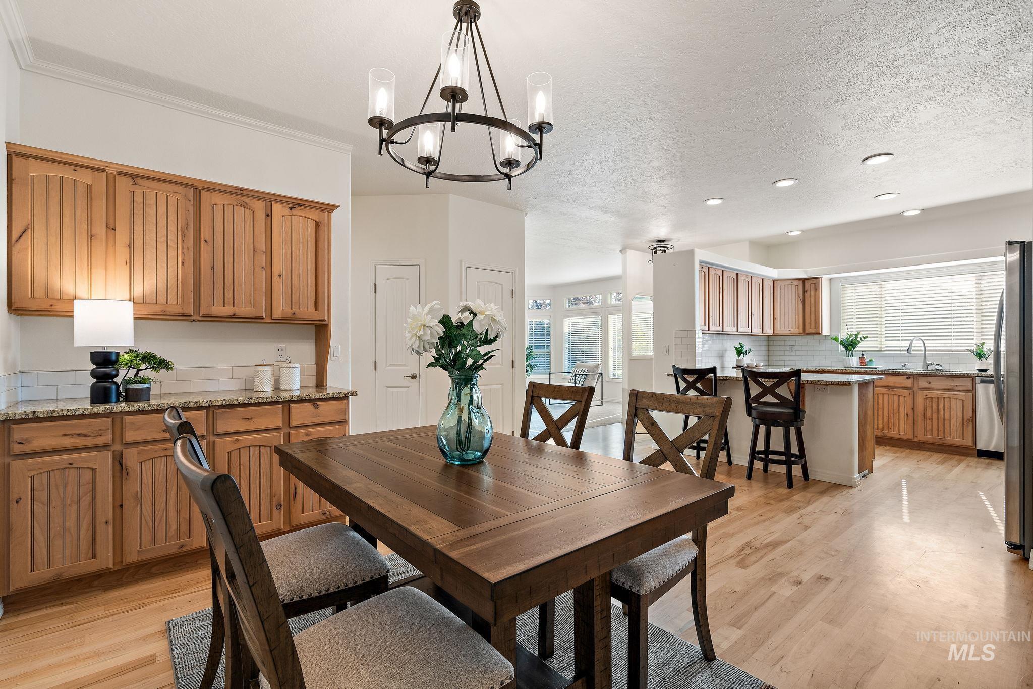 2205 N Aaronmink Way, Meridian, Idaho 83646, 3 Bedrooms, 2 Bathrooms, Residential For Sale, Price $619,000, 98977408