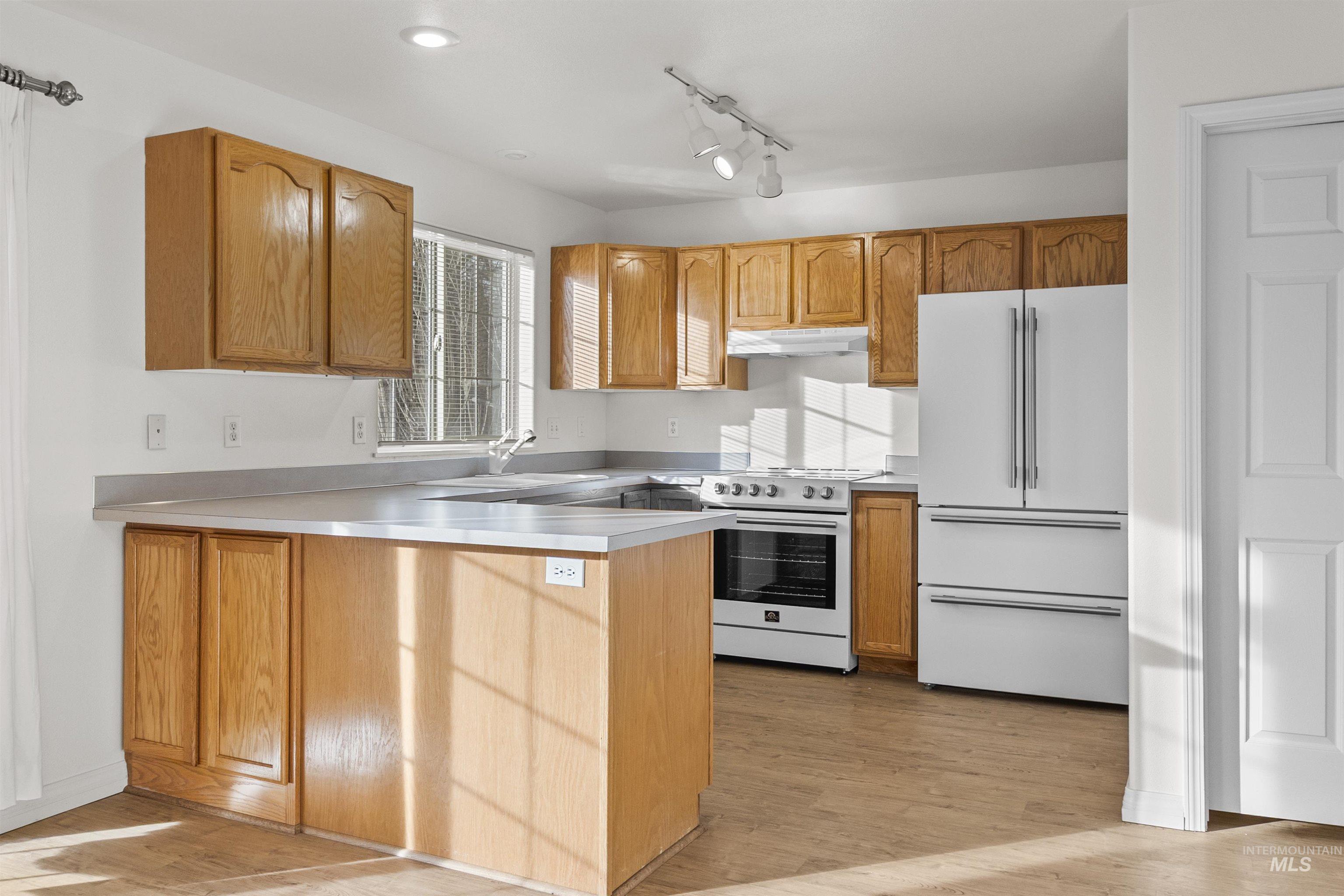 1707 E 6th St., Moscow, Idaho 83843, 3 Bedrooms, 2 Bathrooms, Residential For Sale, Price $459,000,MLS 98977409