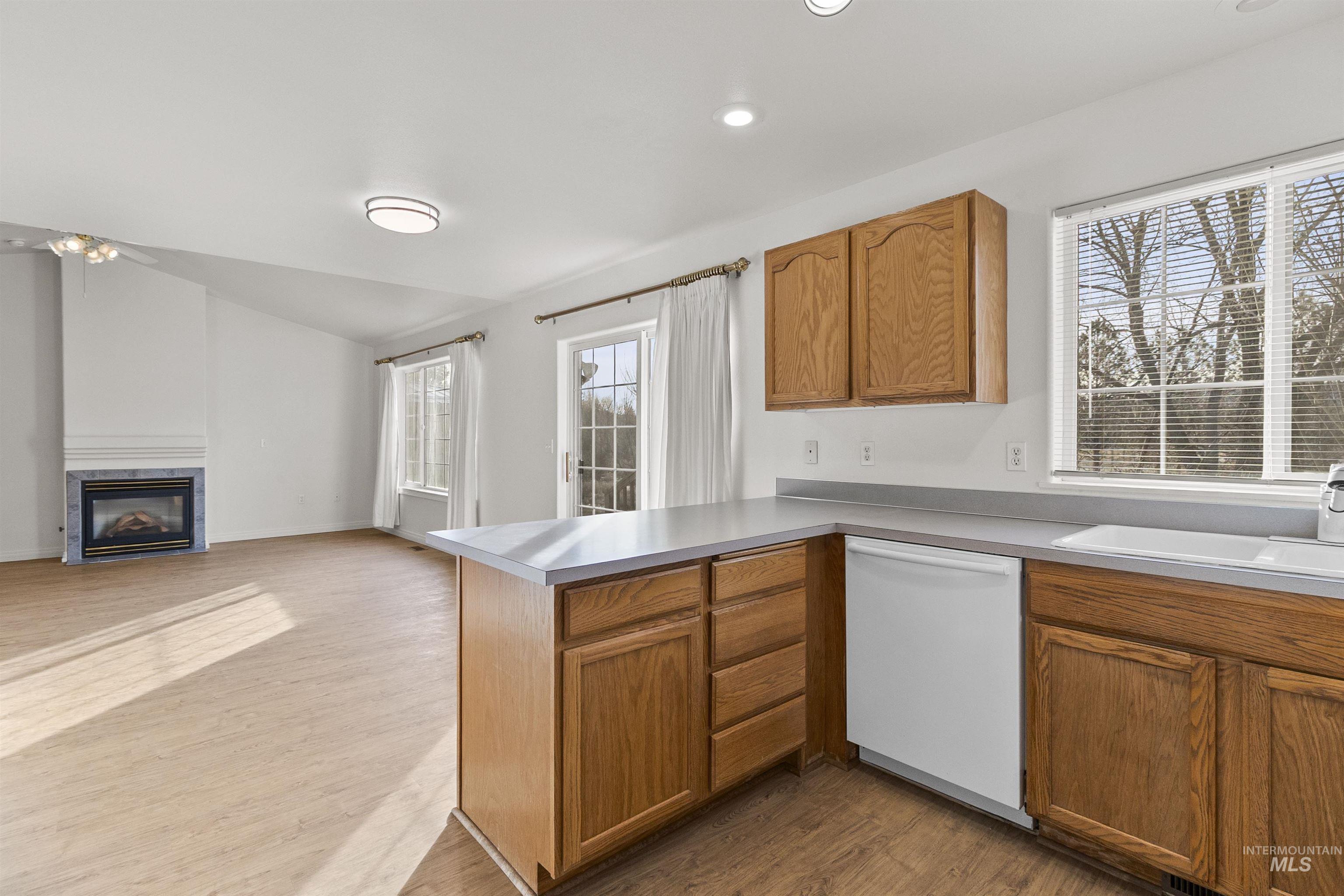 1707 E 6th St., Moscow, Idaho 83843, 3 Bedrooms, 2 Bathrooms, Residential For Sale, Price $459,000,MLS 98977409