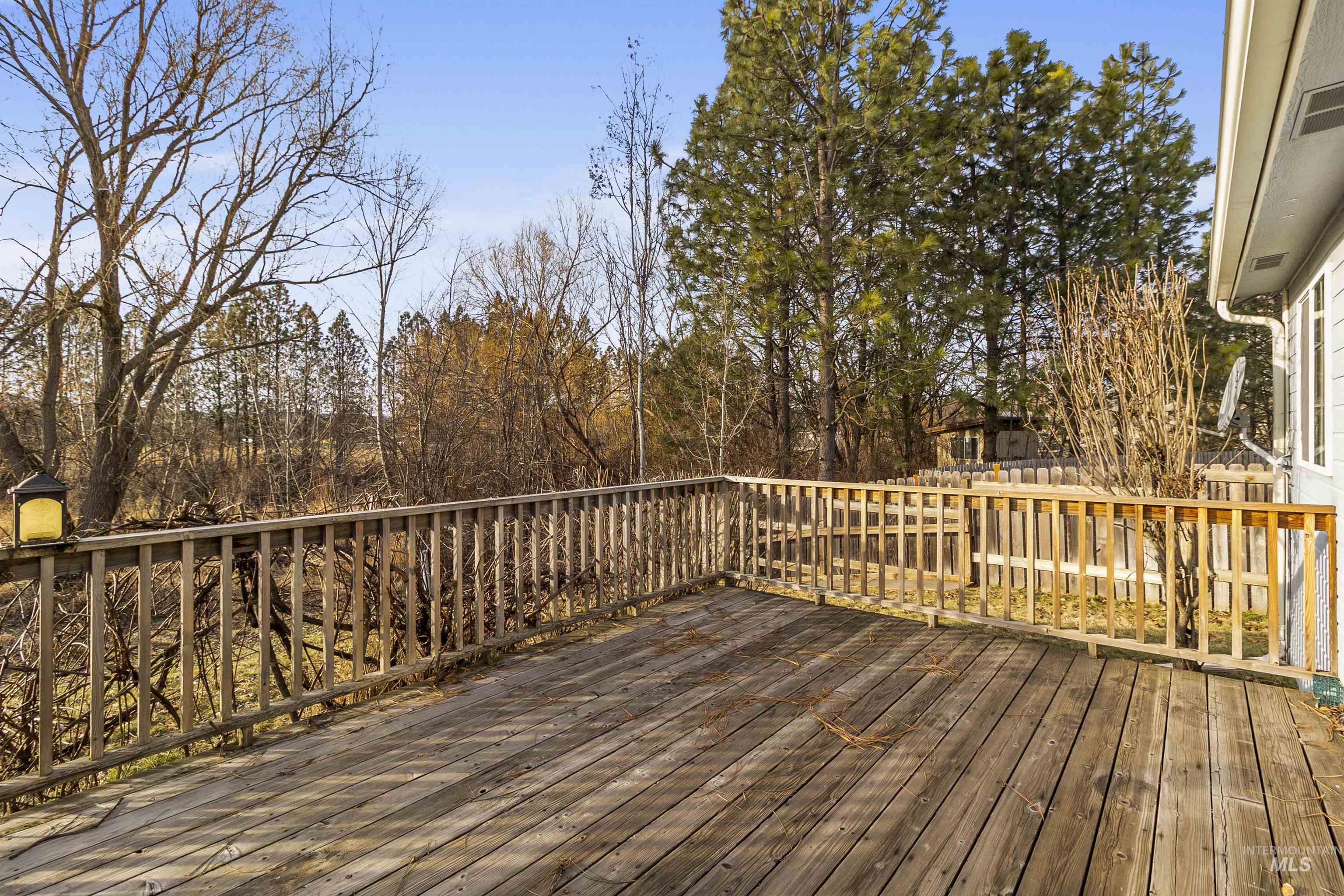 1707 E 6th St., Moscow, Idaho 83843, 3 Bedrooms, 2 Bathrooms, Residential For Sale, Price $459,000,MLS 98977409