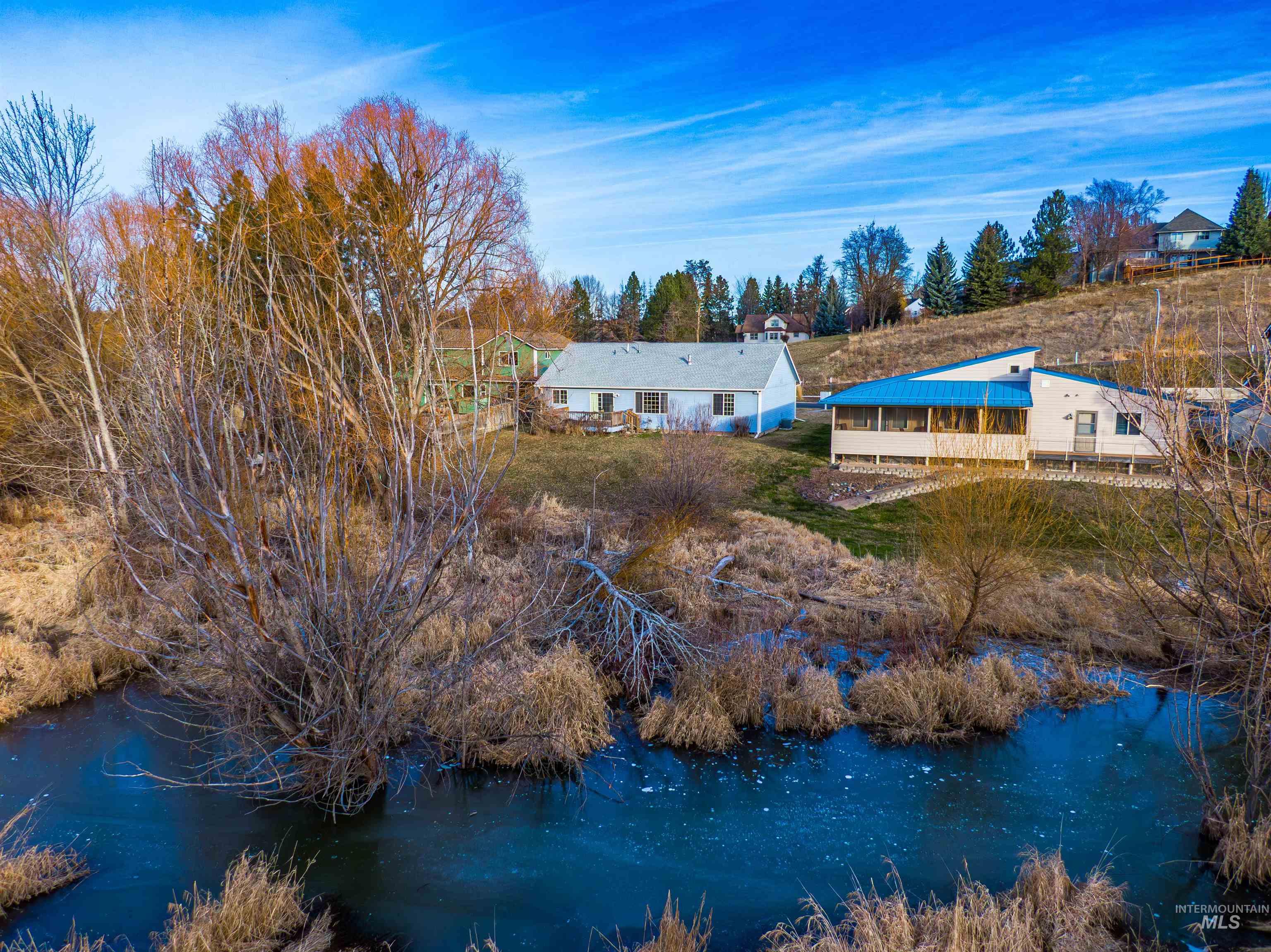 1707 E 6th St., Moscow, Idaho 83843, 3 Bedrooms, 2 Bathrooms, Residential For Sale, Price $459,000,MLS 98977409