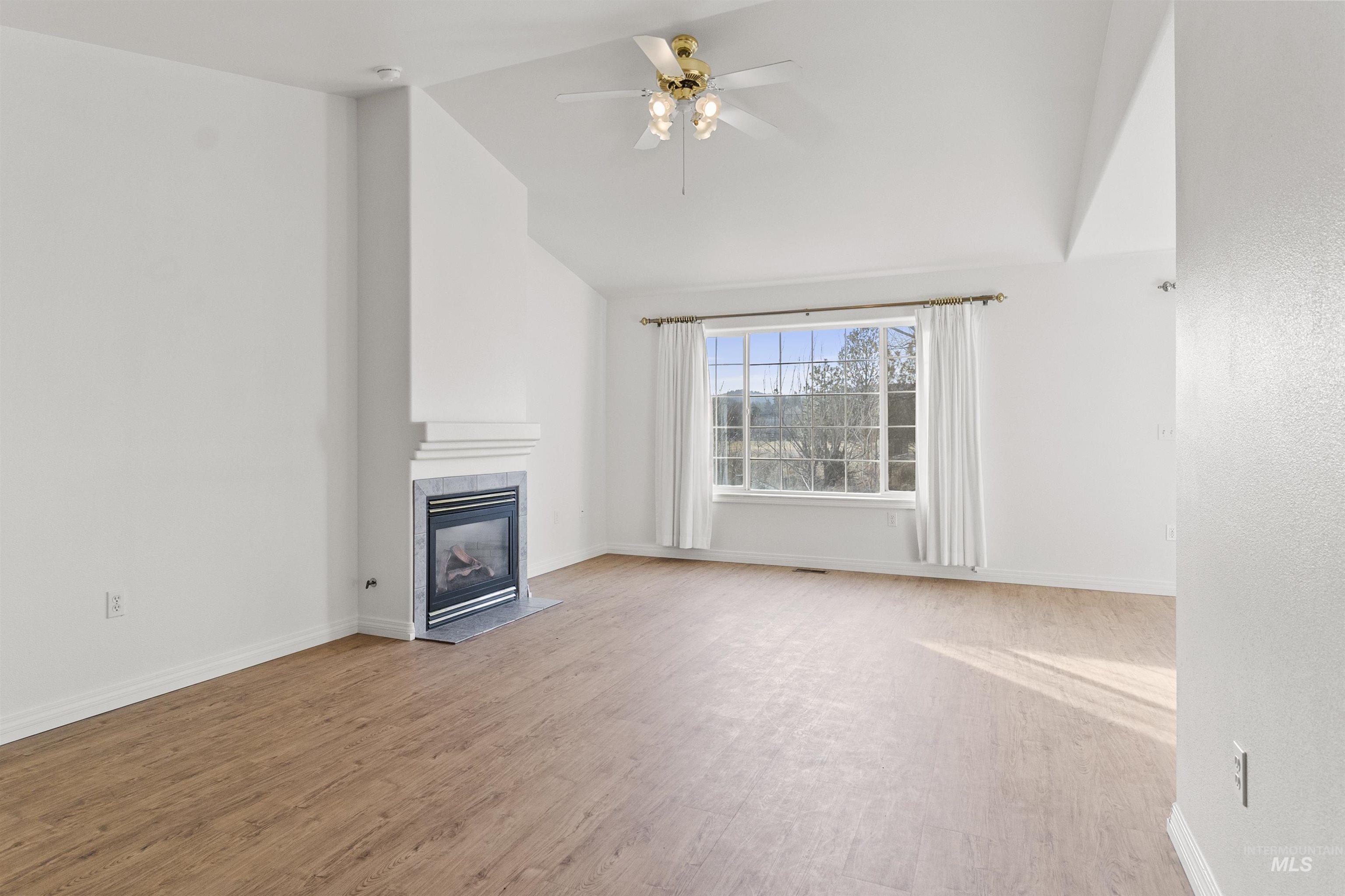 1707 E 6th St., Moscow, Idaho 83843, 3 Bedrooms, 2 Bathrooms, Residential For Sale, Price $459,000,MLS 98977409