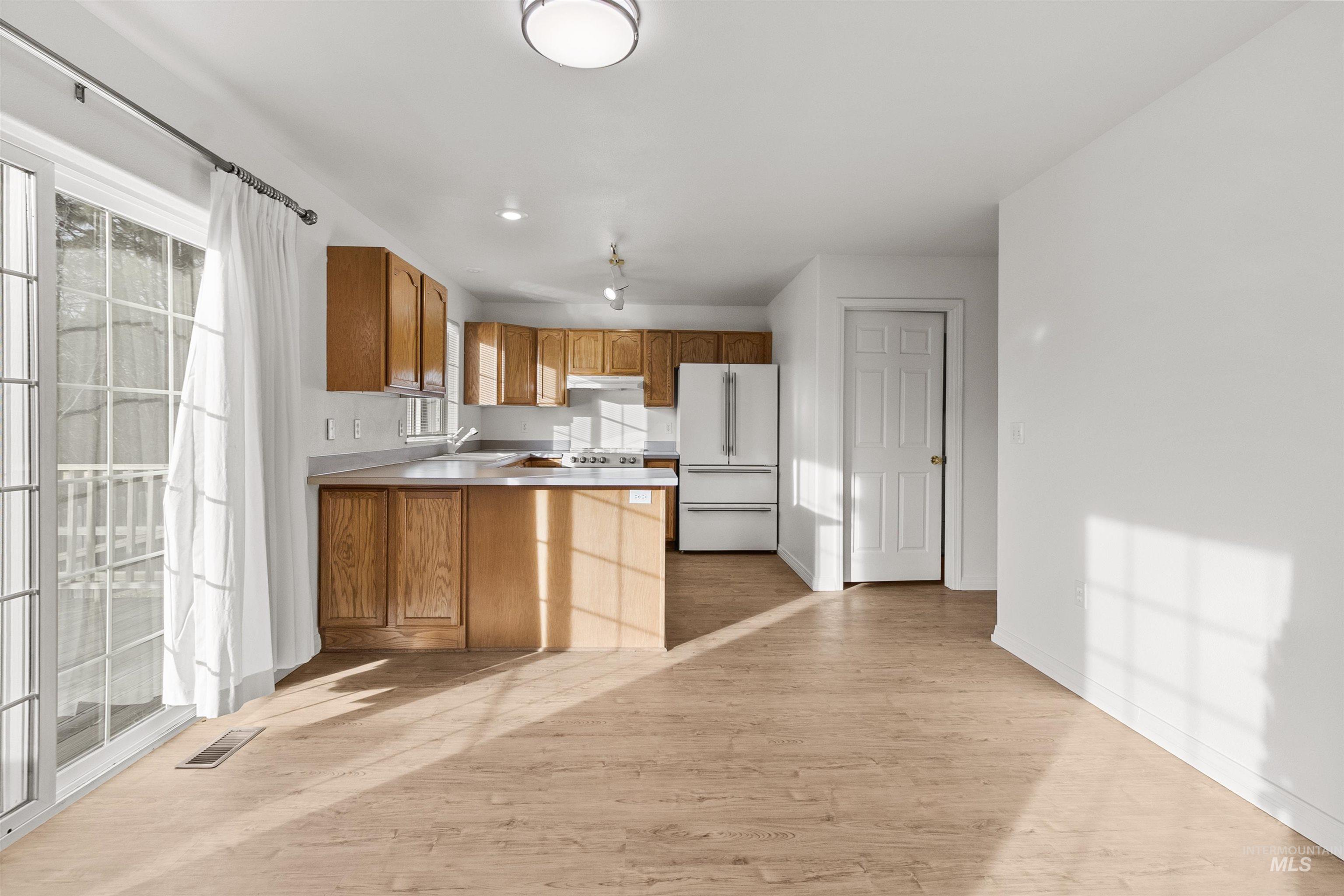 1707 E 6th St., Moscow, Idaho 83843, 3 Bedrooms, 2 Bathrooms, Residential For Sale, Price $459,000,MLS 98977409