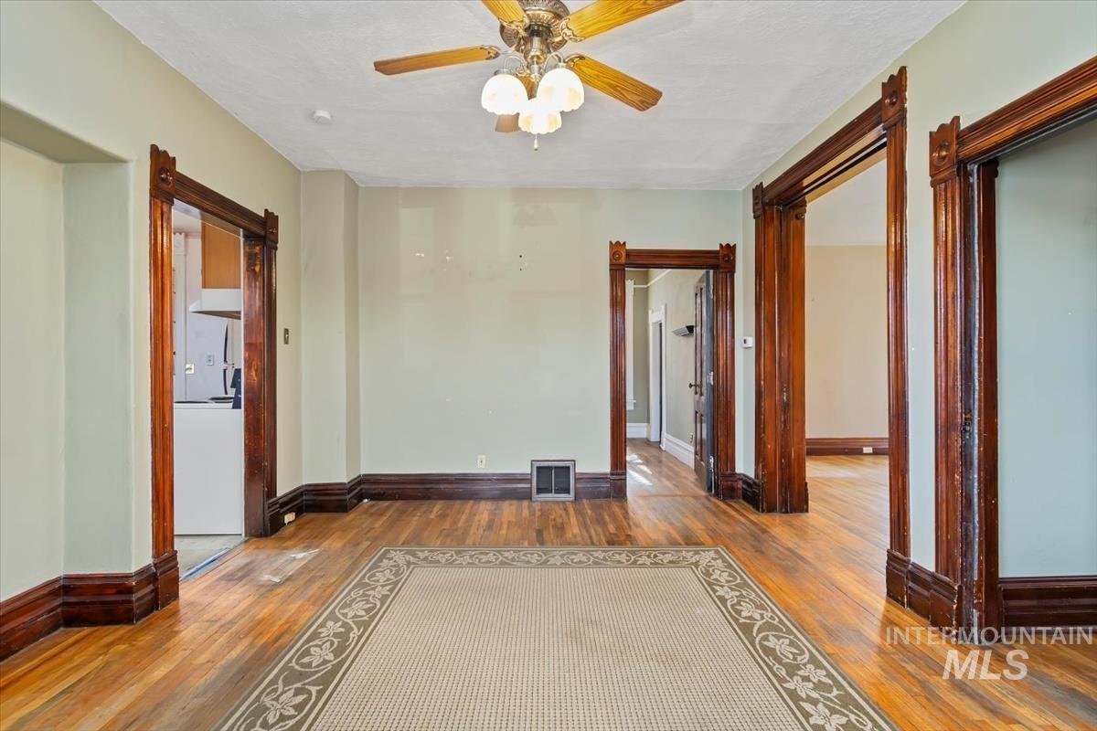 518 N 13th St, Boise, Idaho 83702, 3 Bedrooms, 2 Bathrooms, Residential For Sale, Price $695,700,MLS 98977410