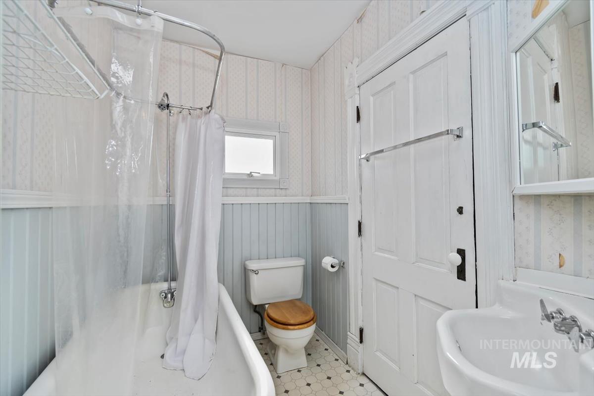 518 N 13th St, Boise, Idaho 83702, 3 Bedrooms, 2 Bathrooms, Residential For Sale, Price $695,700,MLS 98977410