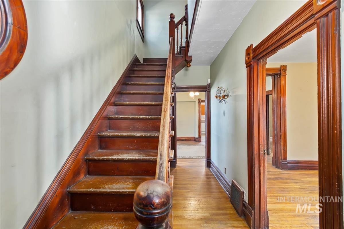 518 N 13th St, Boise, Idaho 83702, 3 Bedrooms, 2 Bathrooms, Residential For Sale, Price $695,700,MLS 98977410