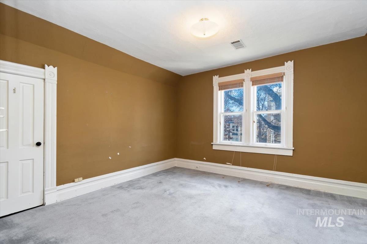 518 N 13th St, Boise, Idaho 83702, 3 Bedrooms, 2 Bathrooms, Residential Income For Sale, Price $695,700, 98977411