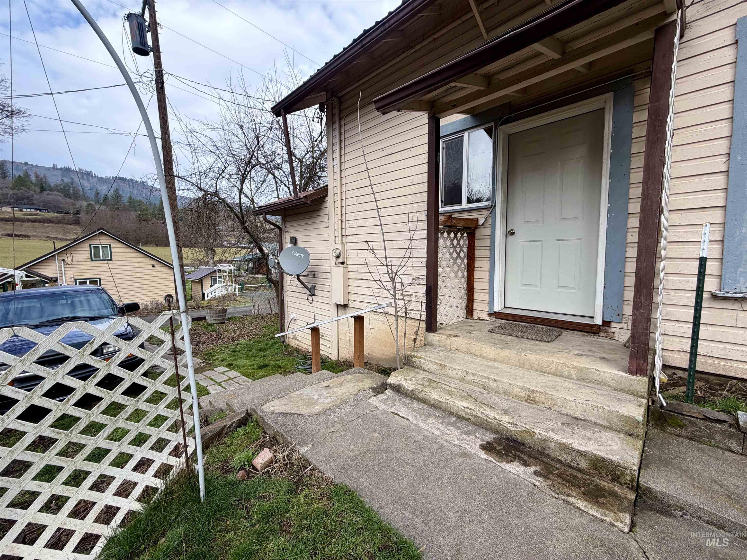 710 Maple Street, Kamiah, Idaho 83536, 3 Bedrooms, 1 Bathroom, Residential Income For Sale, Price $239,500, 98977413