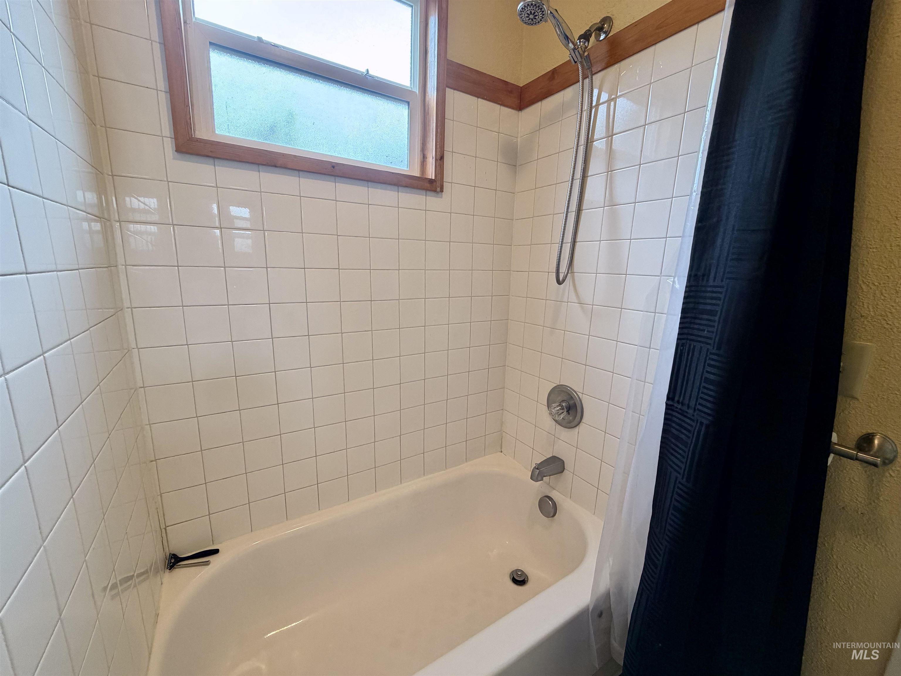 710 Maple Street, Kamiah, Idaho 83536, 3 Bedrooms, 1 Bathroom, Residential Income For Sale, Price $239,500, 98977413