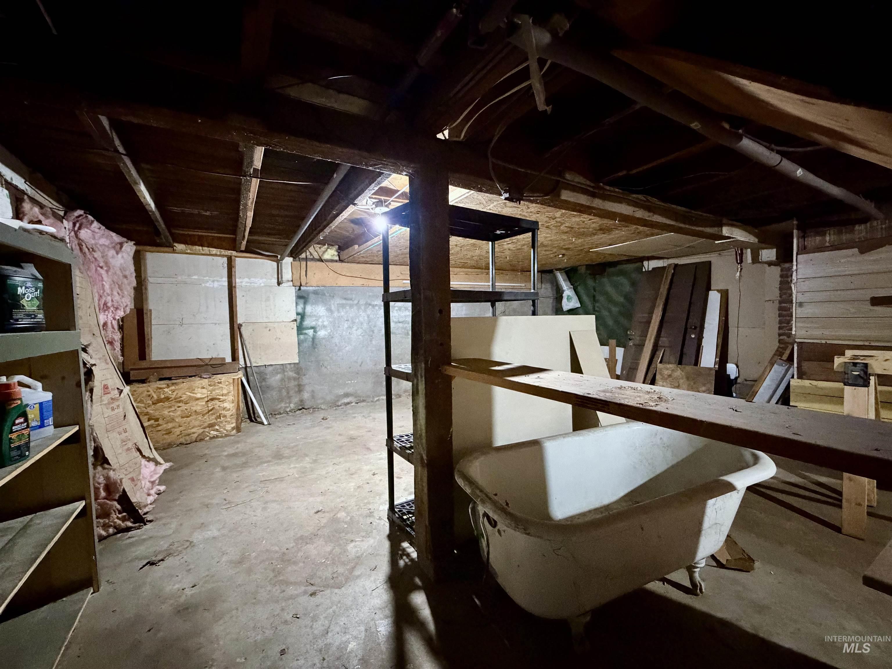 710 Maple Street, Kamiah, Idaho 83536, 3 Bedrooms, 1 Bathroom, Residential Income For Sale, Price $239,500, 98977413