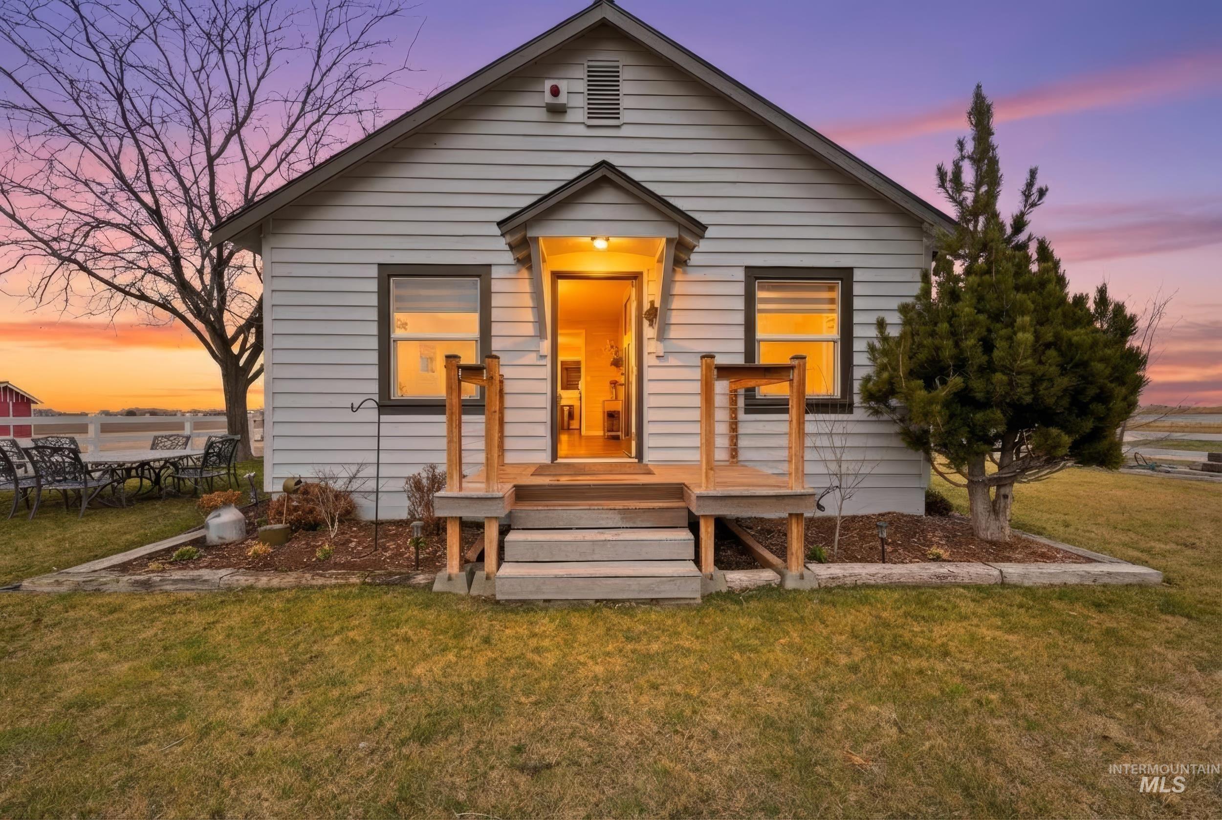 9762 Deer Flat Rd, Nampa, Idaho 83686, 4 Bedrooms, 2 Bathrooms, Residential For Sale, Price $850,000,MLS 98977414