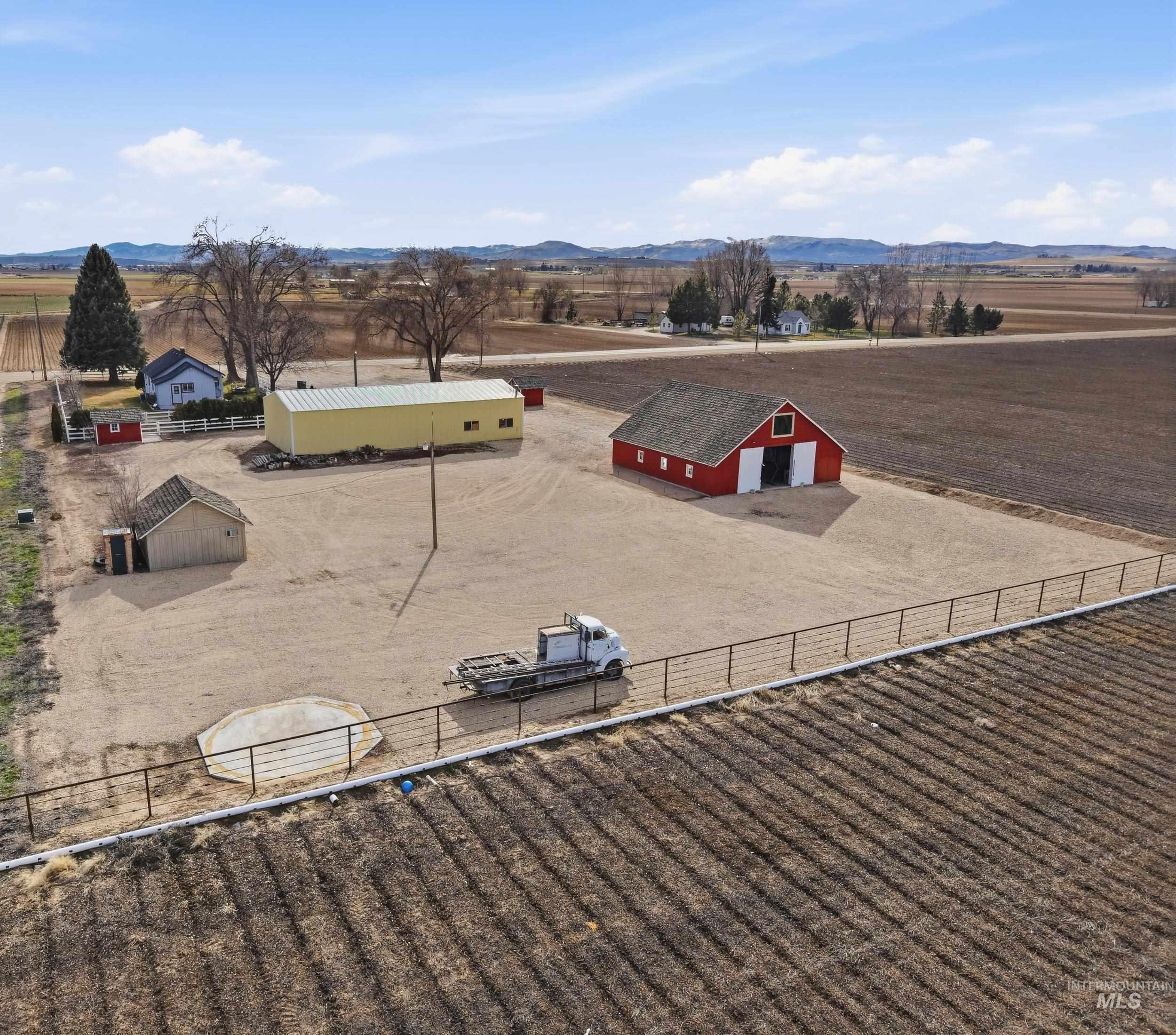 9762 Deer Flat Rd, Nampa, Idaho 83686, 4 Bedrooms, 2 Bathrooms, Residential For Sale, Price $850,000,MLS 98977414