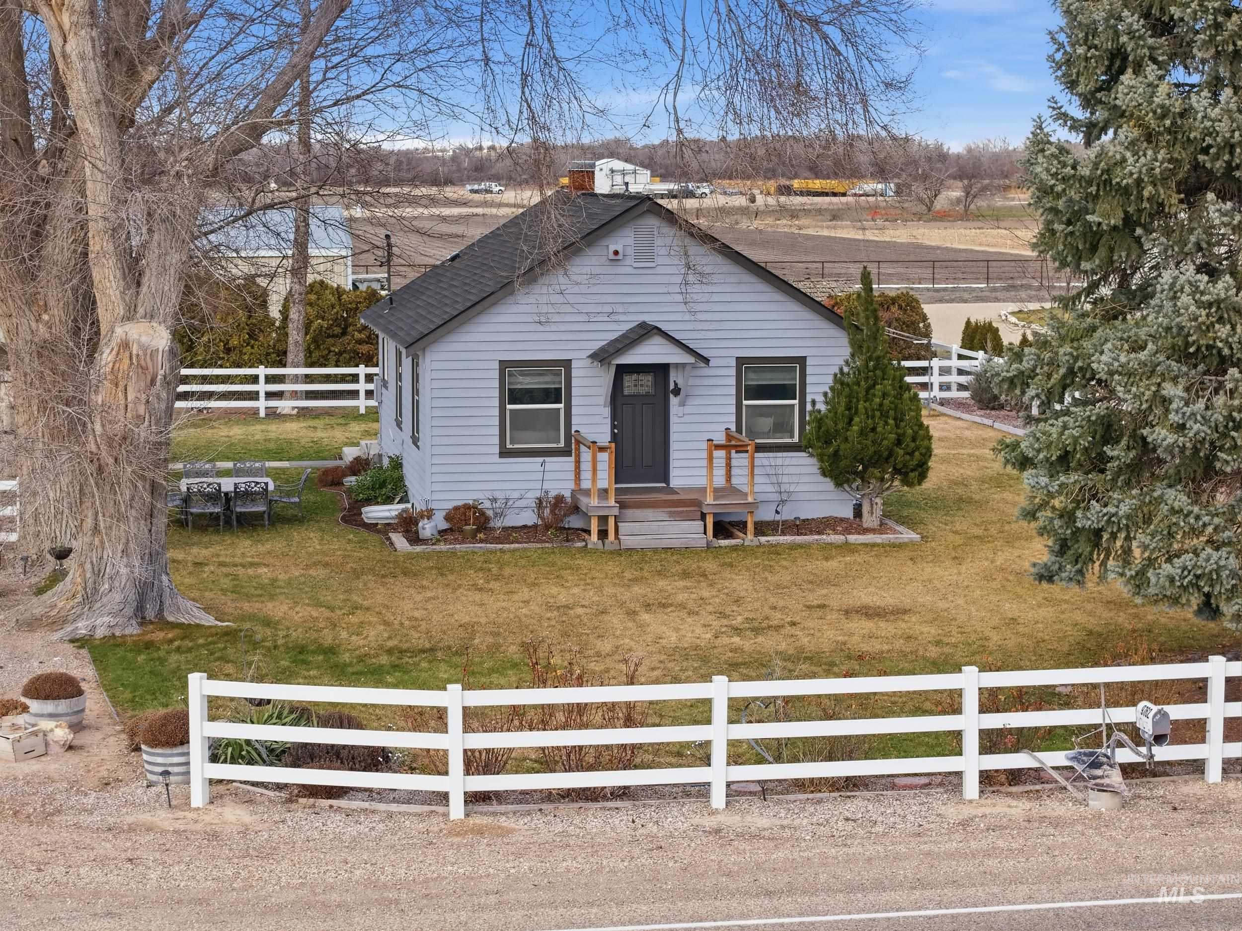 9762 Deer Flat Rd, Nampa, Idaho 83686, 4 Bedrooms, 2 Bathrooms, Residential For Sale, Price $850,000,MLS 98977414