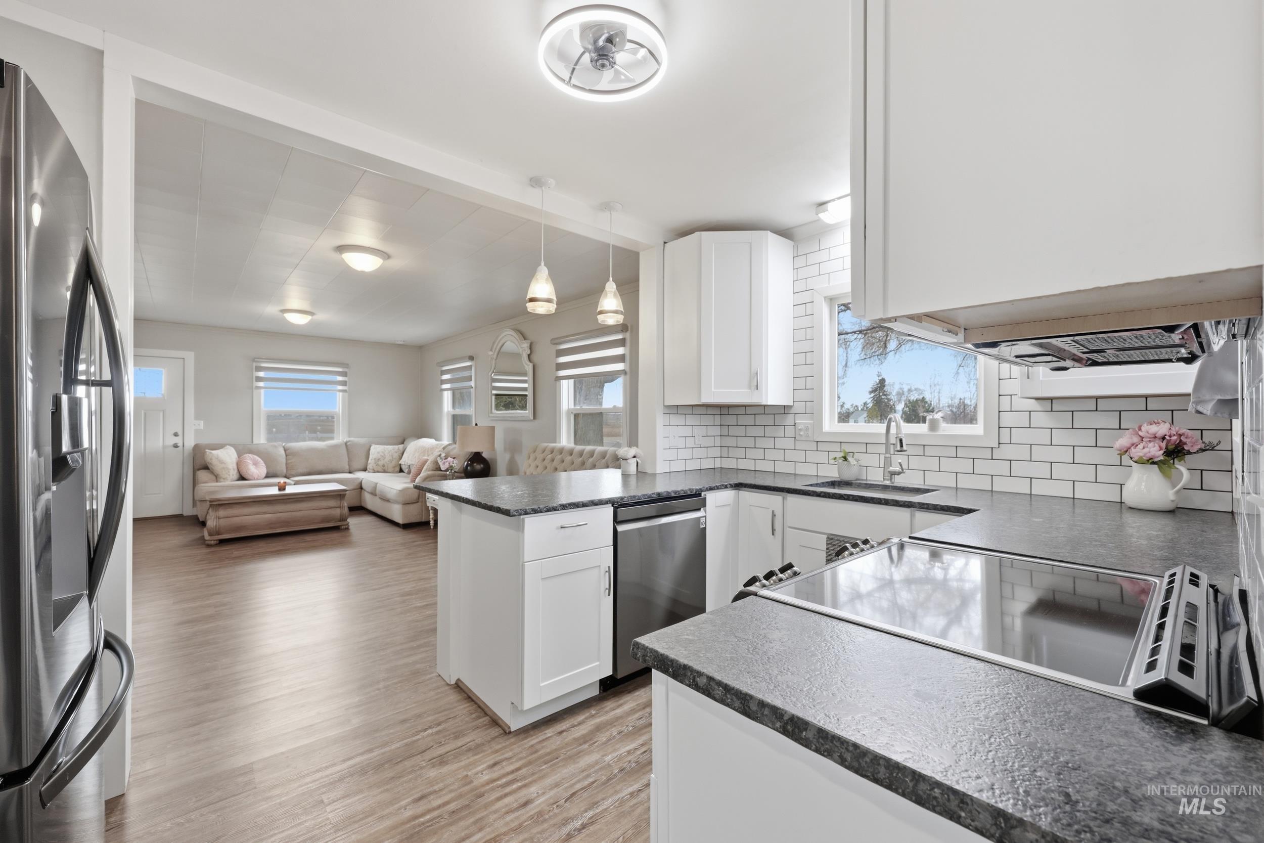 9762 Deer Flat Rd, Nampa, Idaho 83686, 4 Bedrooms, 2 Bathrooms, Residential For Sale, Price $850,000,MLS 98977414