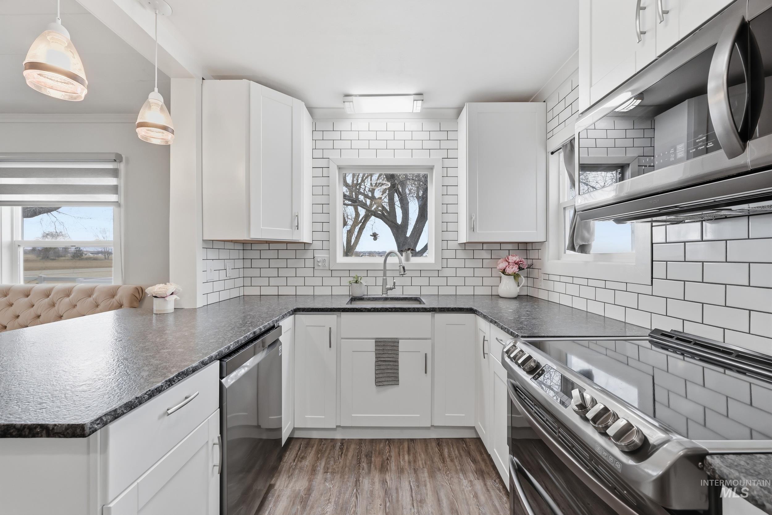 9762 Deer Flat Rd, Nampa, Idaho 83686, 4 Bedrooms, 2 Bathrooms, Residential For Sale, Price $850,000,MLS 98977414