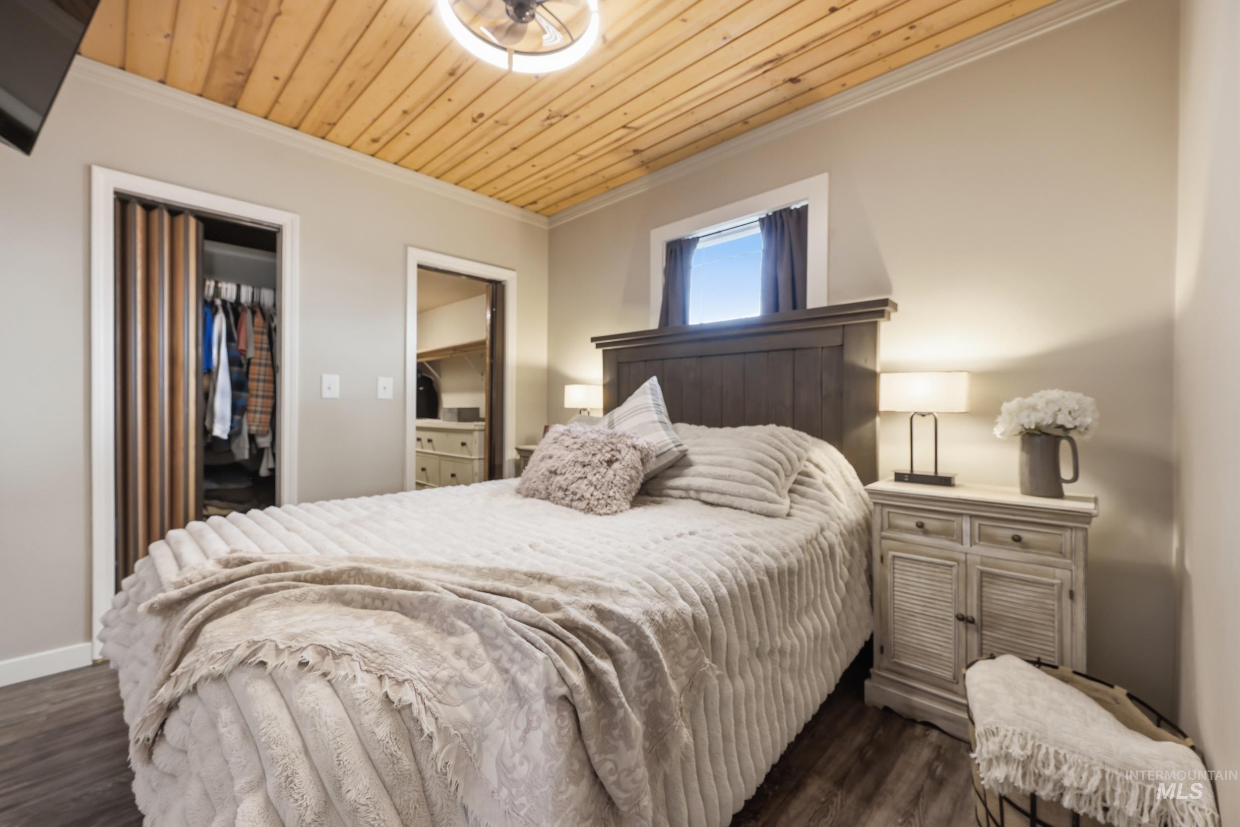 9762 Deer Flat Rd, Nampa, Idaho 83686, 4 Bedrooms, 2 Bathrooms, Residential For Sale, Price $850,000,MLS 98977414