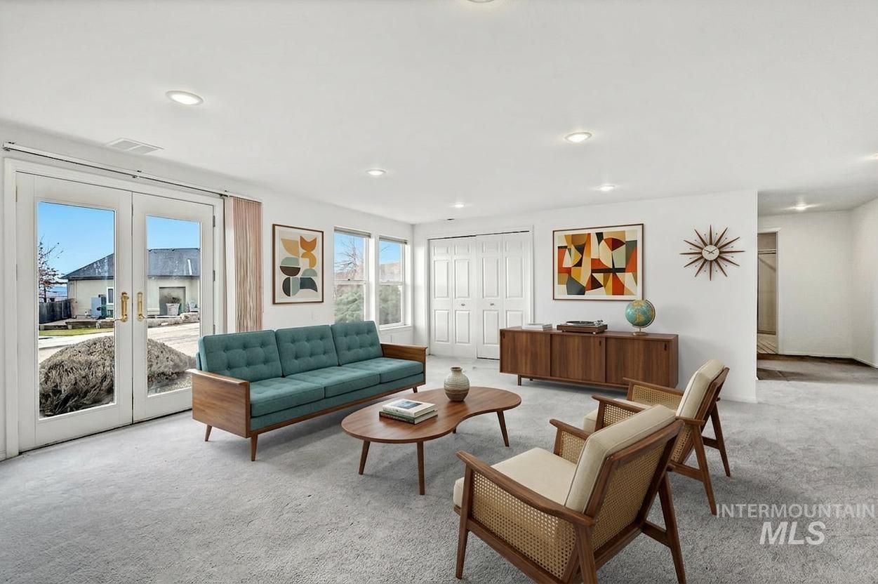 4266 N La Fontana Way, Boise, Idaho 83702, 2 Bedrooms, 2.5 Bathrooms, Residential For Sale, Price $825,000,MLS 98977416