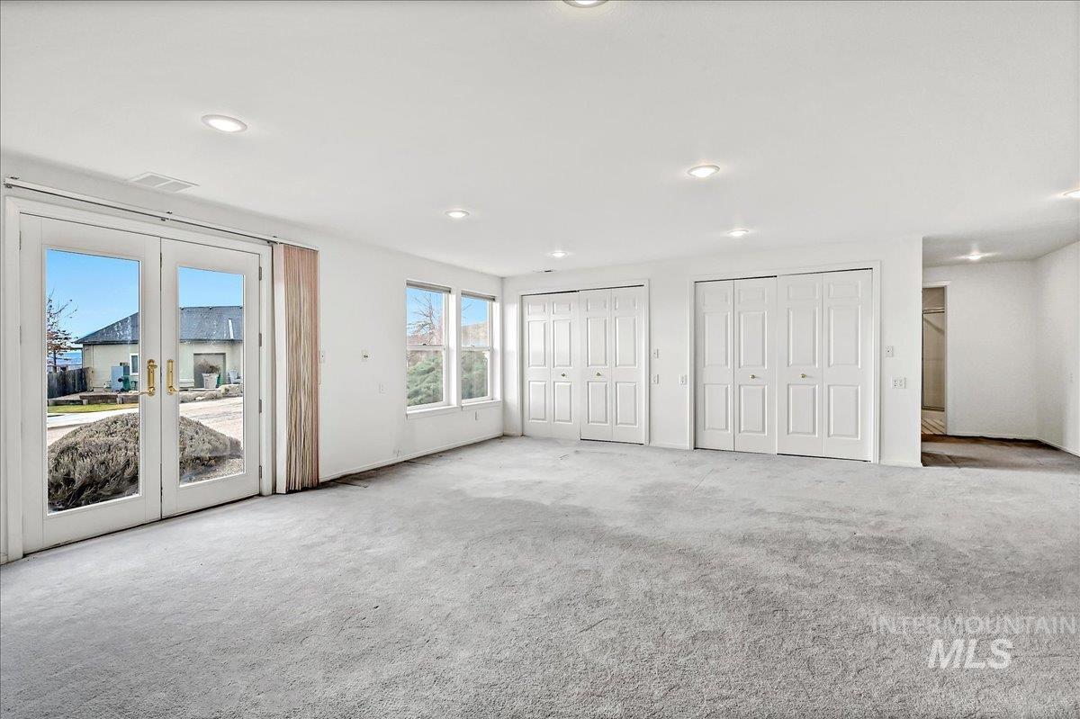 4266 N La Fontana Way, Boise, Idaho 83702, 2 Bedrooms, 2.5 Bathrooms, Residential For Sale, Price $825,000,MLS 98977416