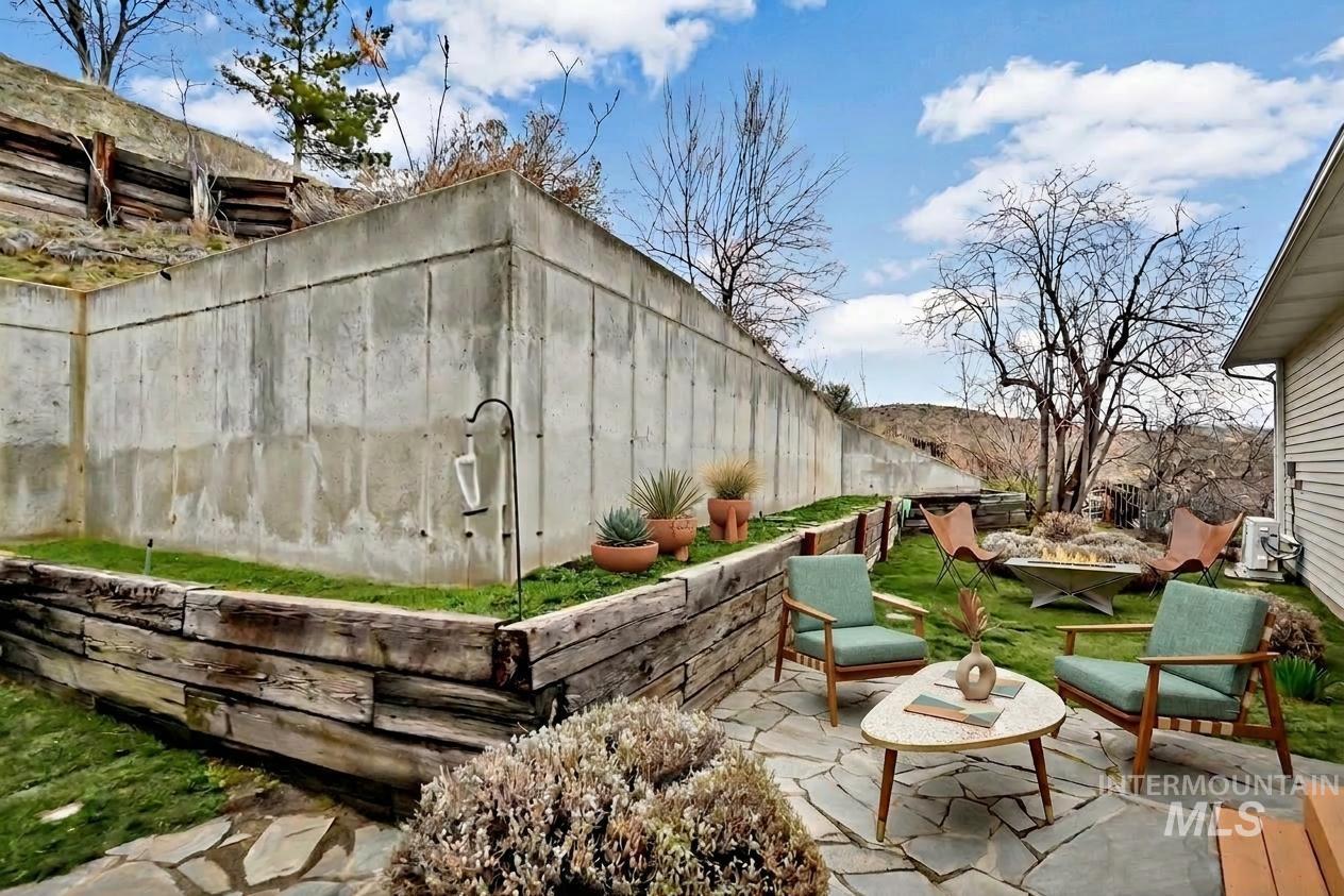 4266 N La Fontana Way, Boise, Idaho 83702, 2 Bedrooms, 2.5 Bathrooms, Residential For Sale, Price $825,000,MLS 98977416