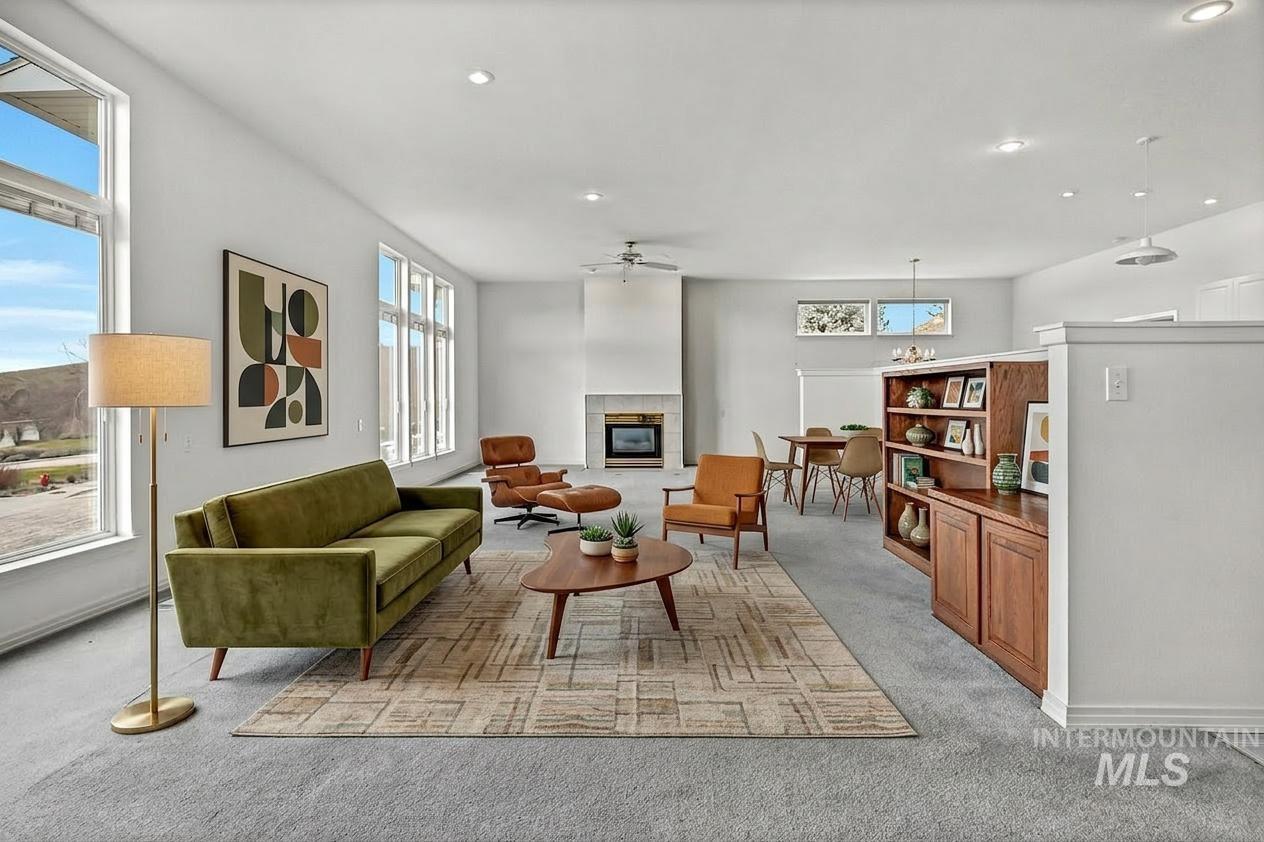 4266 N La Fontana Way, Boise, Idaho 83702, 2 Bedrooms, 2.5 Bathrooms, Residential For Sale, Price $785,000,MLS 98977416