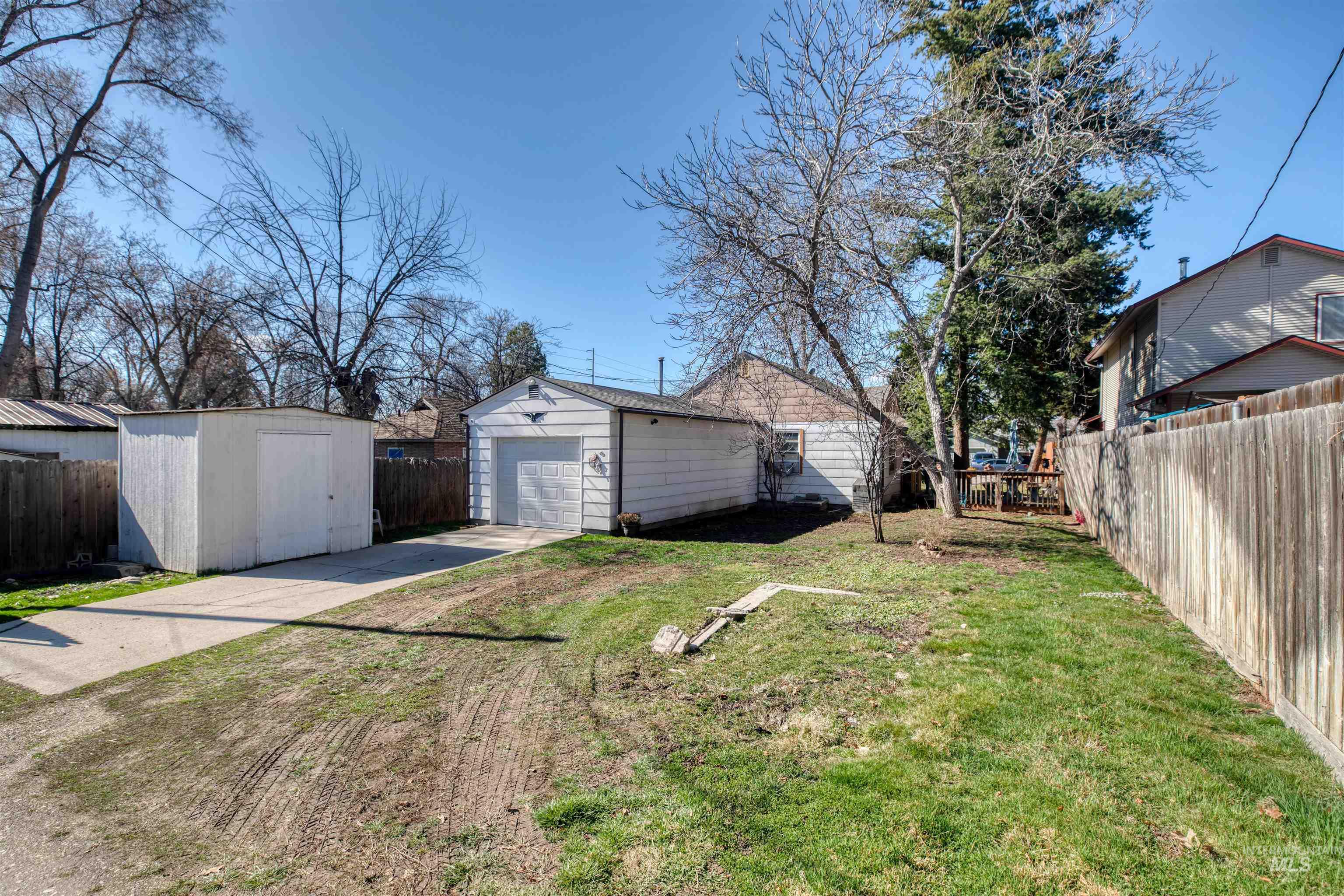 1710 S Robert St, Boise, Idaho 83705, 2 Bedrooms, 1 Bathroom, Residential For Sale, Price $334,900, 98977417