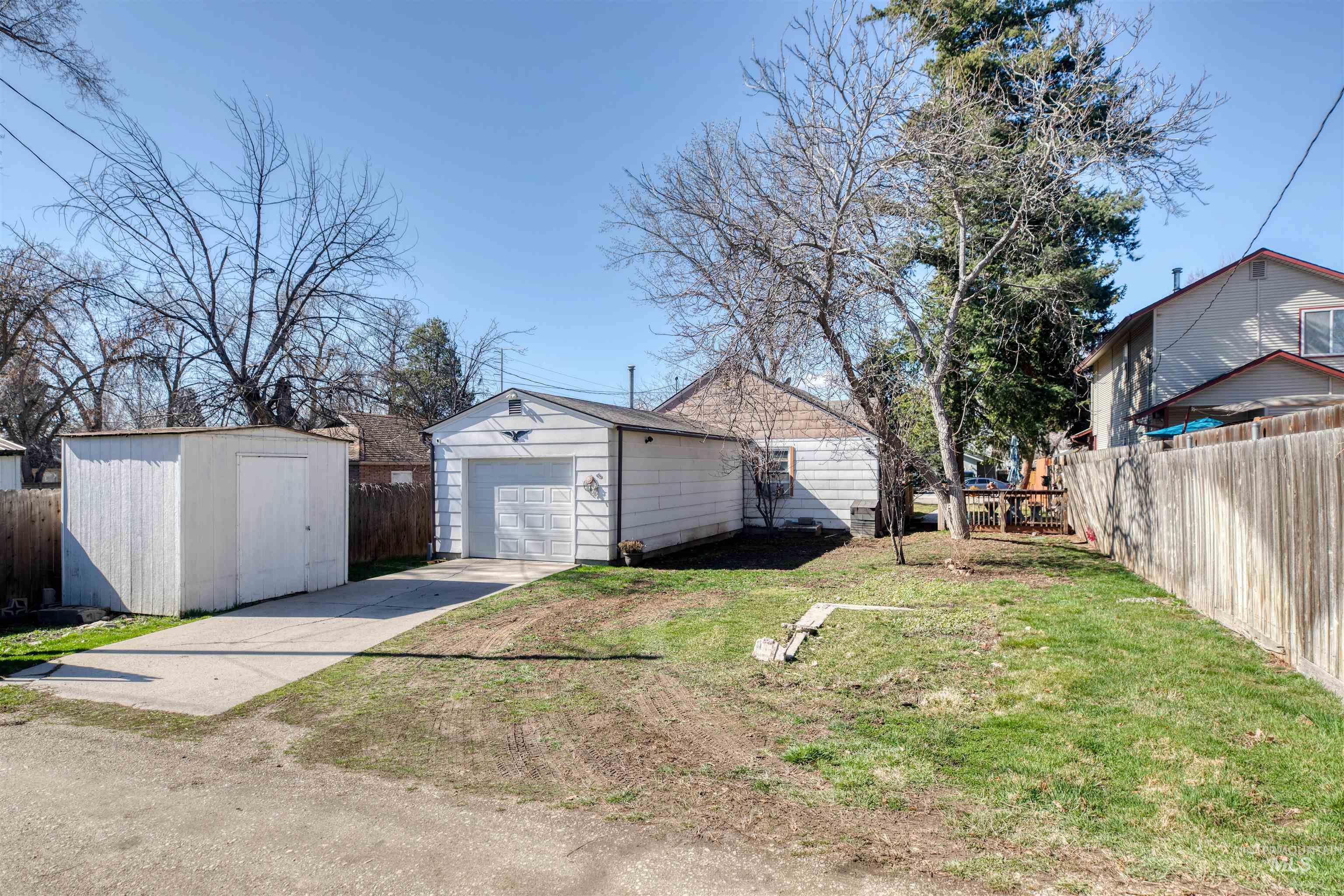 1710 S Robert St, Boise, Idaho 83705, 2 Bedrooms, 1 Bathroom, Residential For Sale, Price $334,900, 98977417