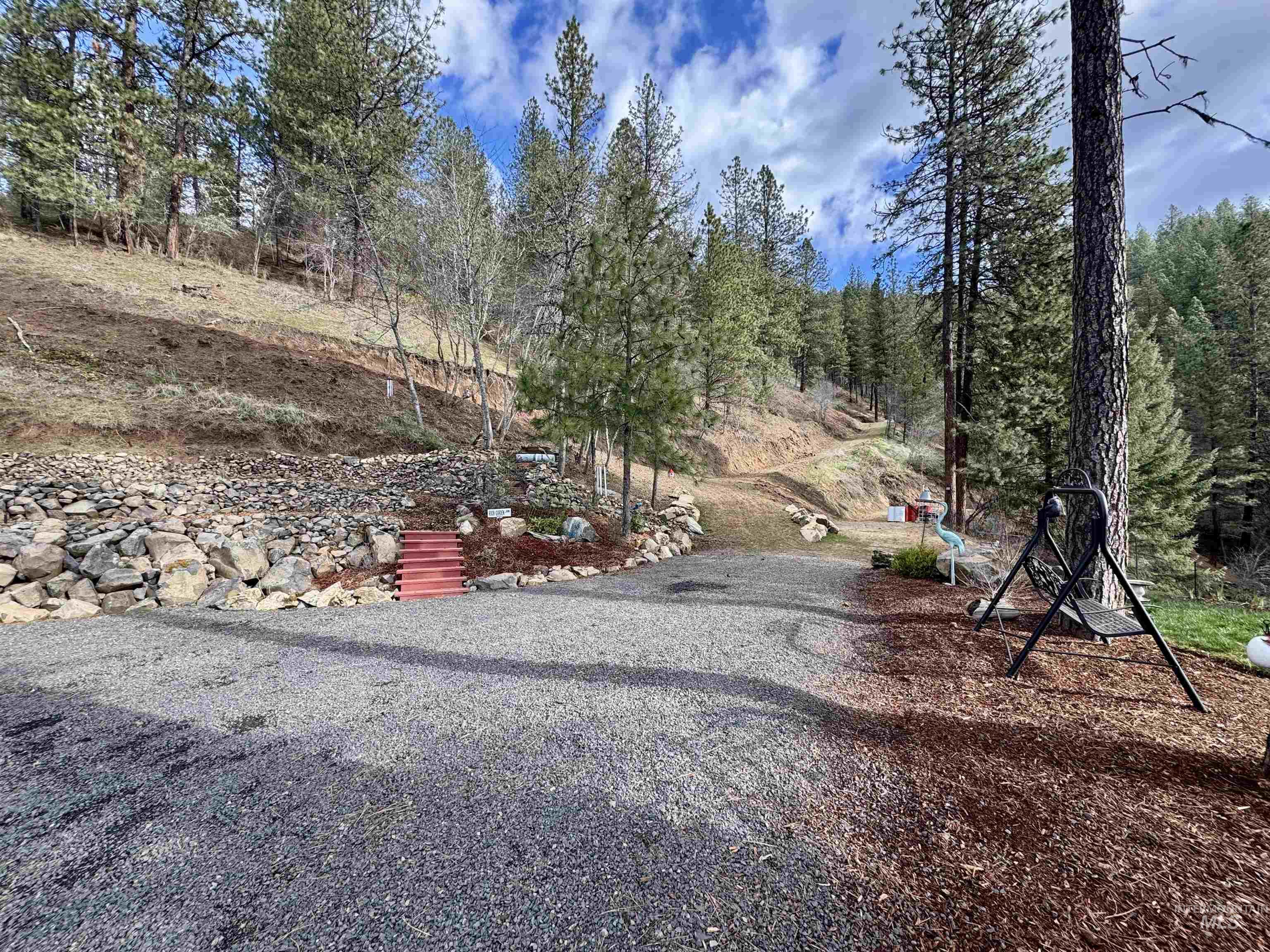 1320 Whitetail Dr, Ahsahka, Idaho 83520, 3 Bedrooms, 2 Bathrooms, Residential For Sale, Price $459,900, 98977418