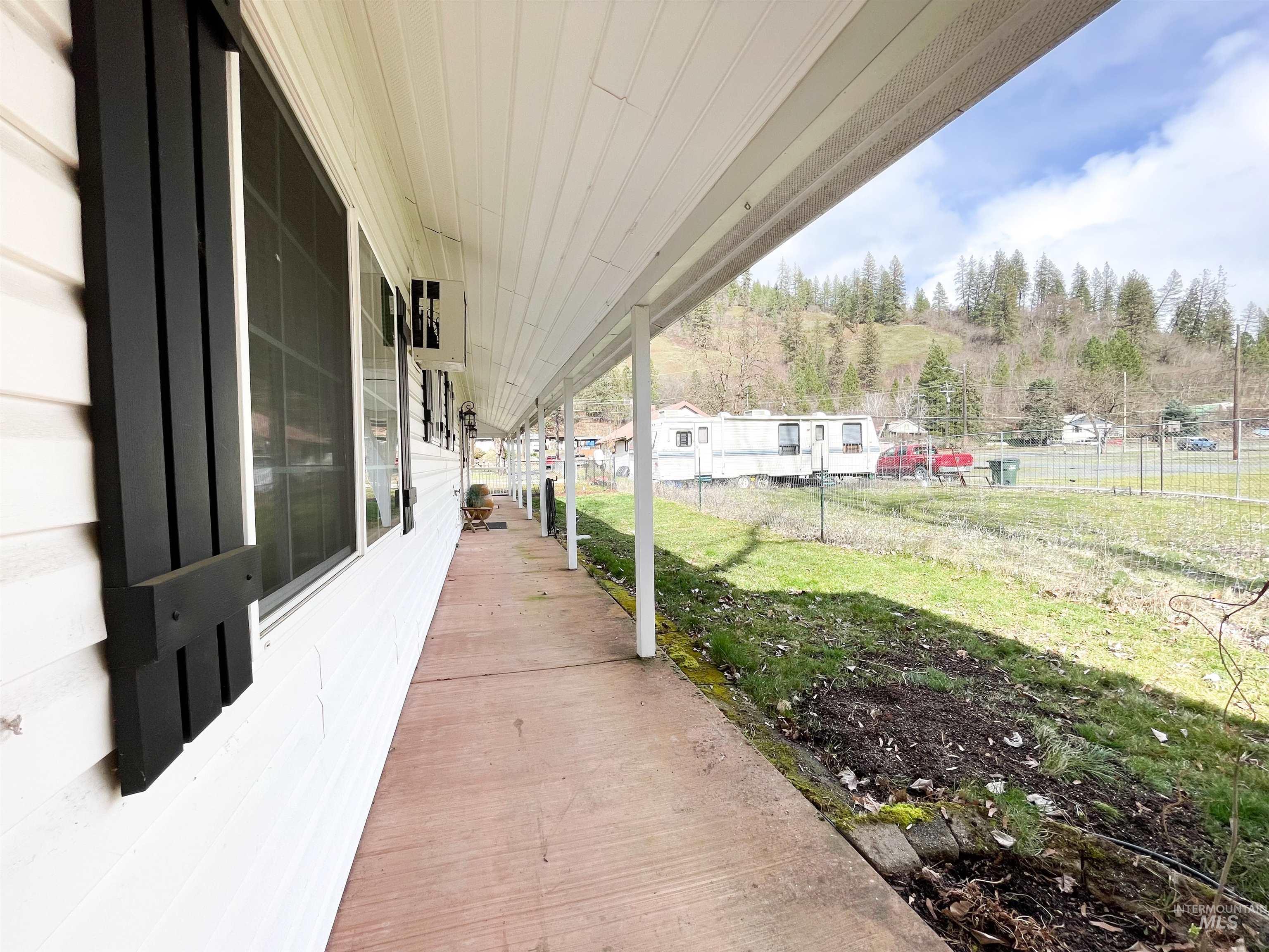 1805 Michigan Ave, Orofino, Idaho 83544, 1 Bedroom, 1.5 Bathrooms, Residential For Sale, Price $279,000, 98977420