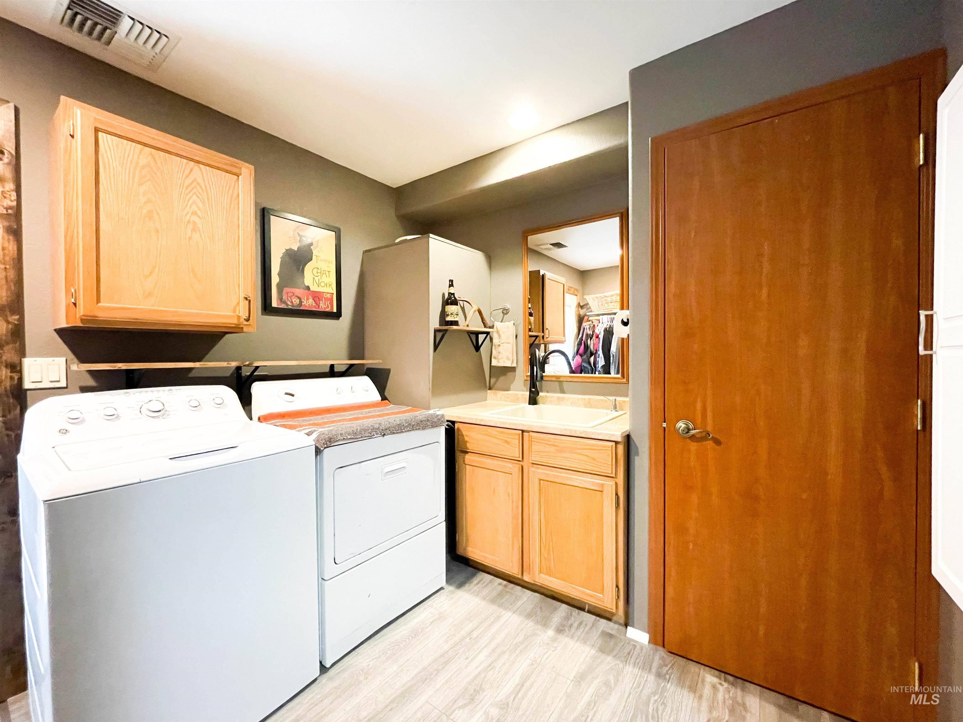 1805 Michigan Ave, Orofino, Idaho 83544, 1 Bedroom, 1.5 Bathrooms, Residential For Sale, Price $279,000, 98977420