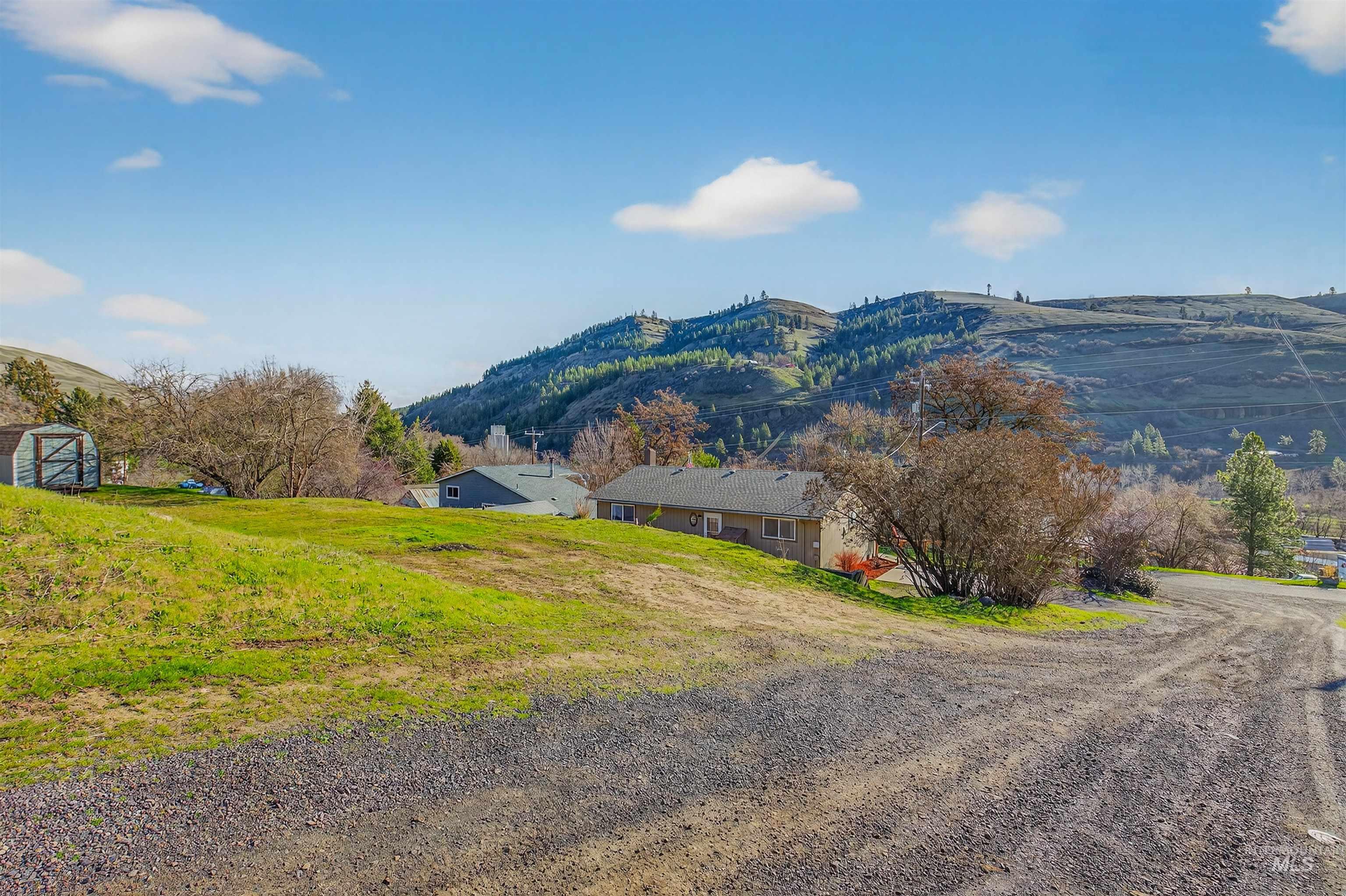 128 Old Main Street, Juliaetta, Idaho 83535, 3 Bedrooms, 1 Bathroom, Residential For Sale, Price $299,900, 98977421