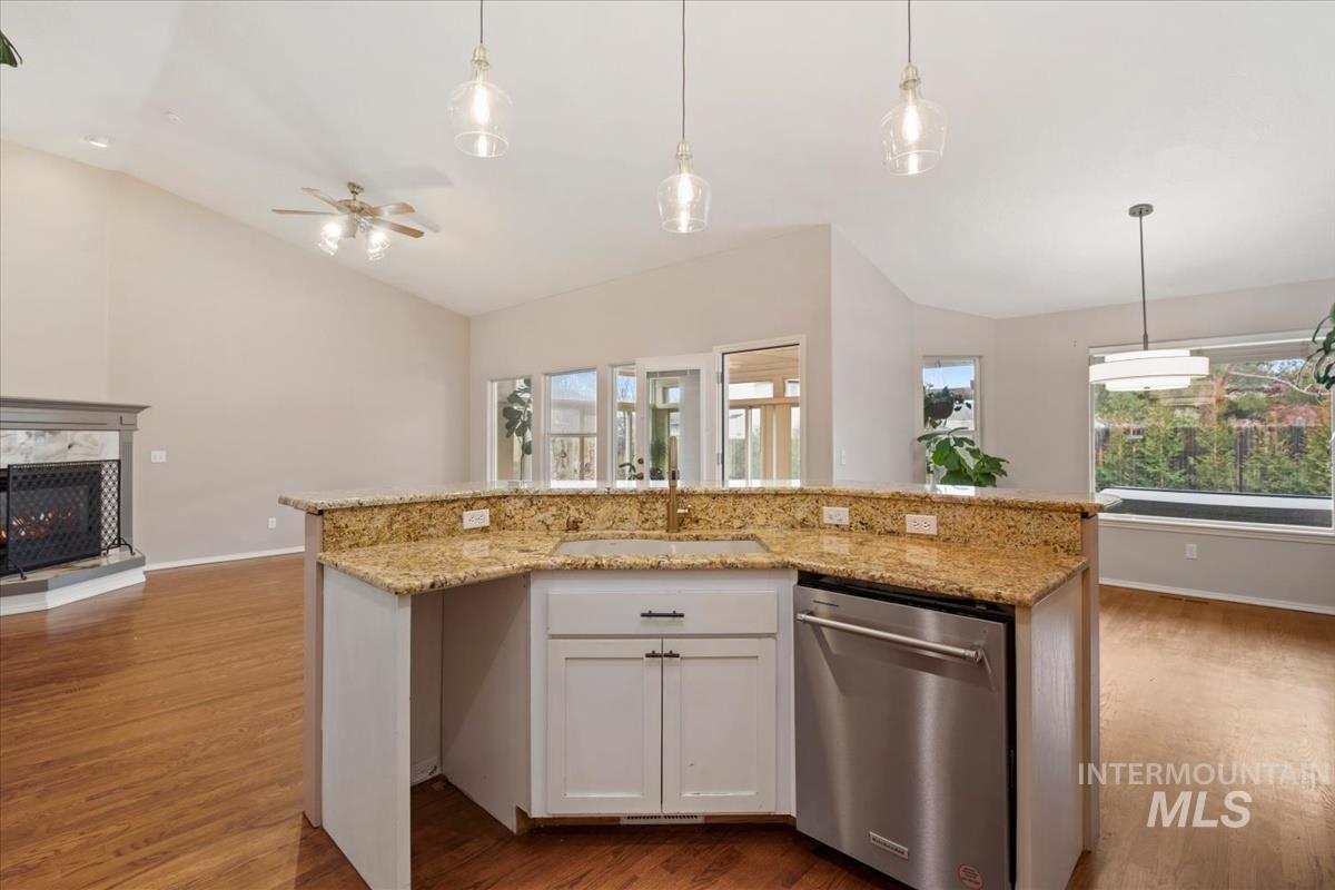 2415 S Georgetown Way, Boise, Idaho 83709, 3 Bedrooms, 2 Bathrooms, Residential For Sale, Price $589,500,MLS 98977422