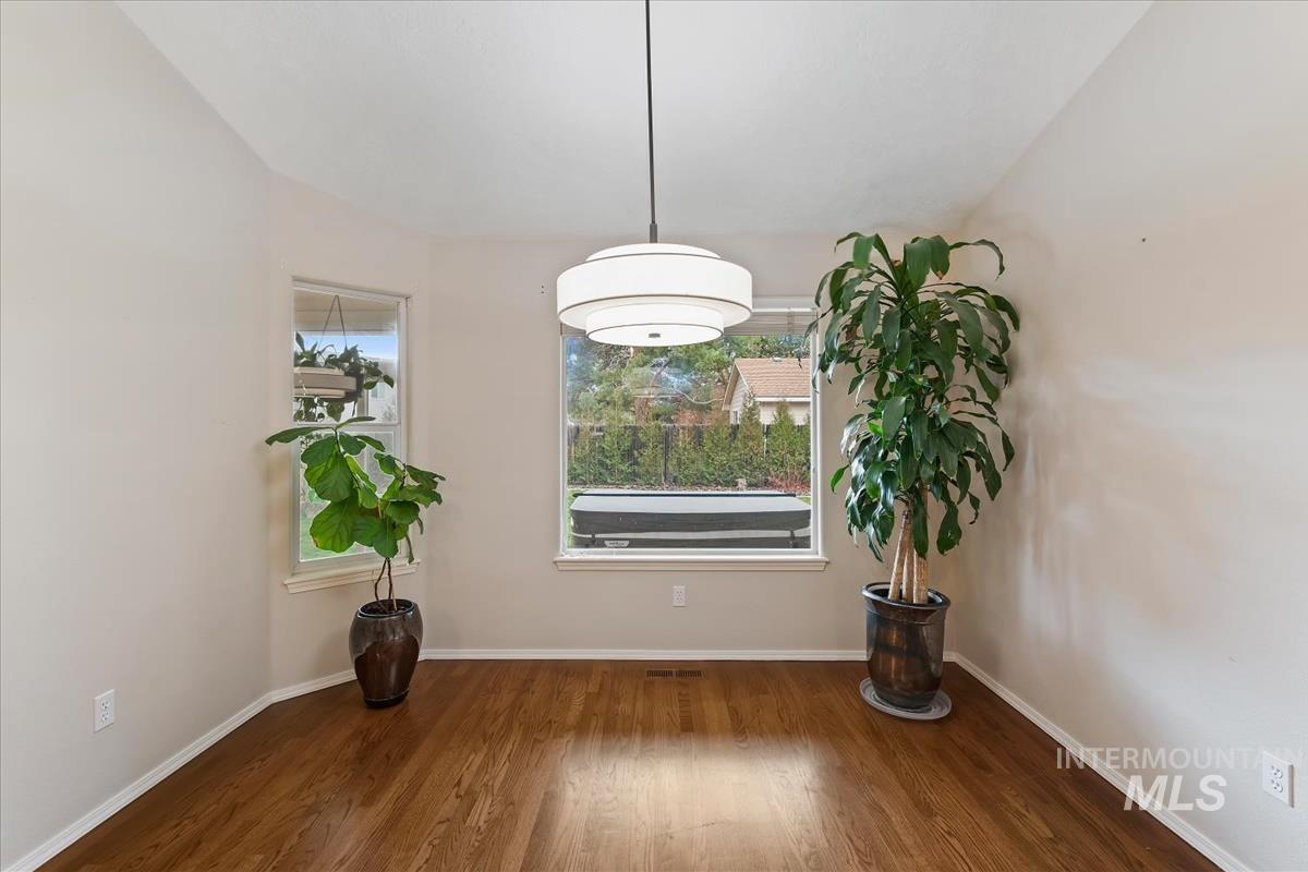 2415 S Georgetown Way, Boise, Idaho 83709, 3 Bedrooms, 2 Bathrooms, Residential For Sale, Price $589,500,MLS 98977422