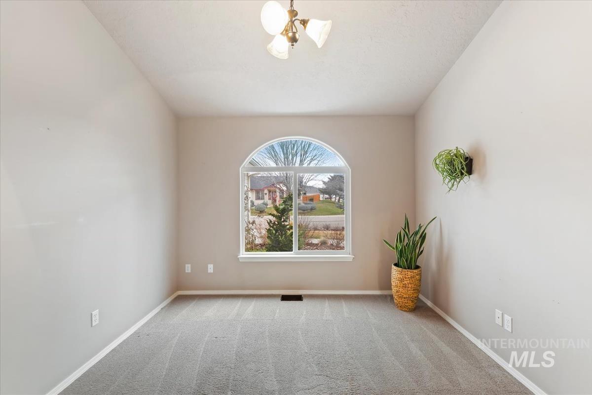 2415 S Georgetown Way, Boise, Idaho 83709, 3 Bedrooms, 2 Bathrooms, Residential For Sale, Price $589,500,MLS 98977422