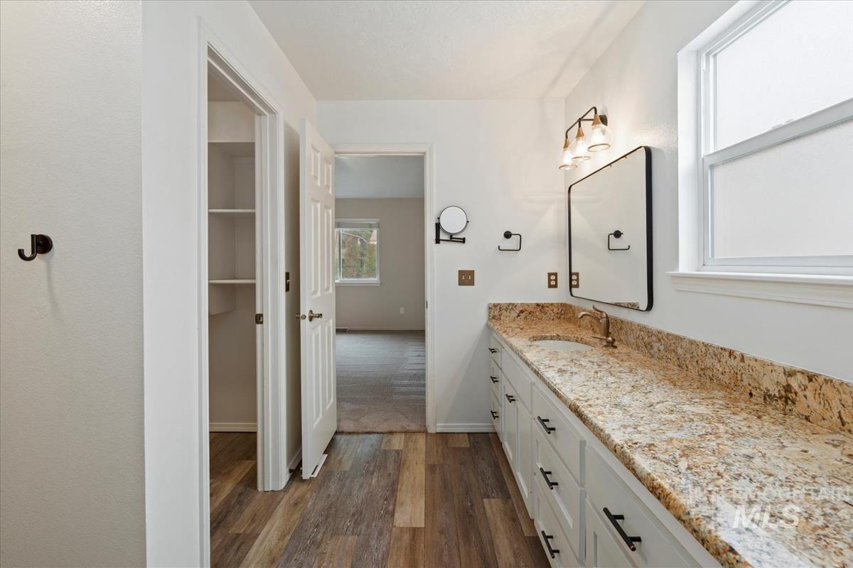 2415 S Georgetown Way, Boise, Idaho 83709, 3 Bedrooms, 2 Bathrooms, Residential For Sale, Price $589,500,MLS 98977422