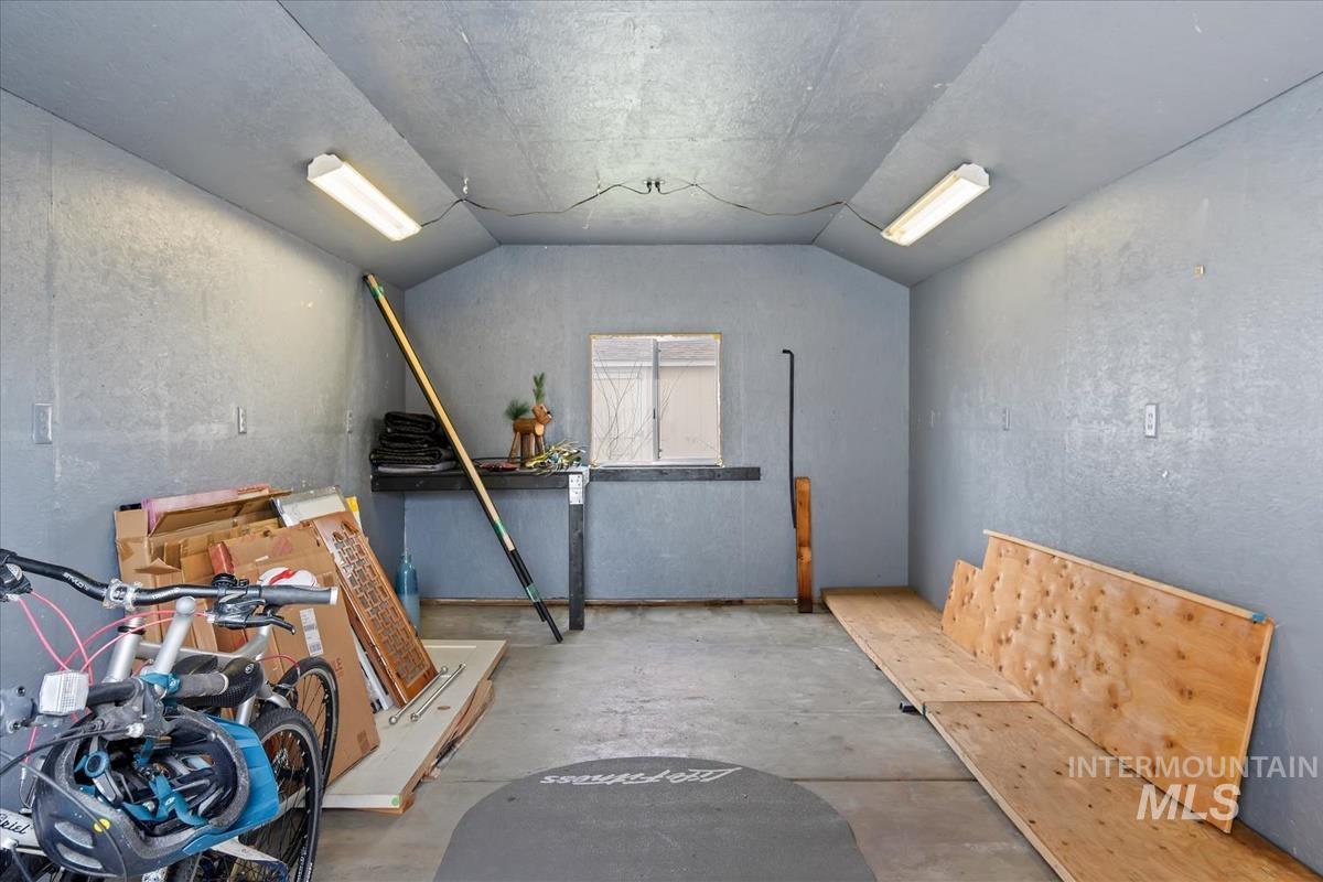 2415 S Georgetown Way, Boise, Idaho 83709, 3 Bedrooms, 2 Bathrooms, Residential For Sale, Price $589,500,MLS 98977422