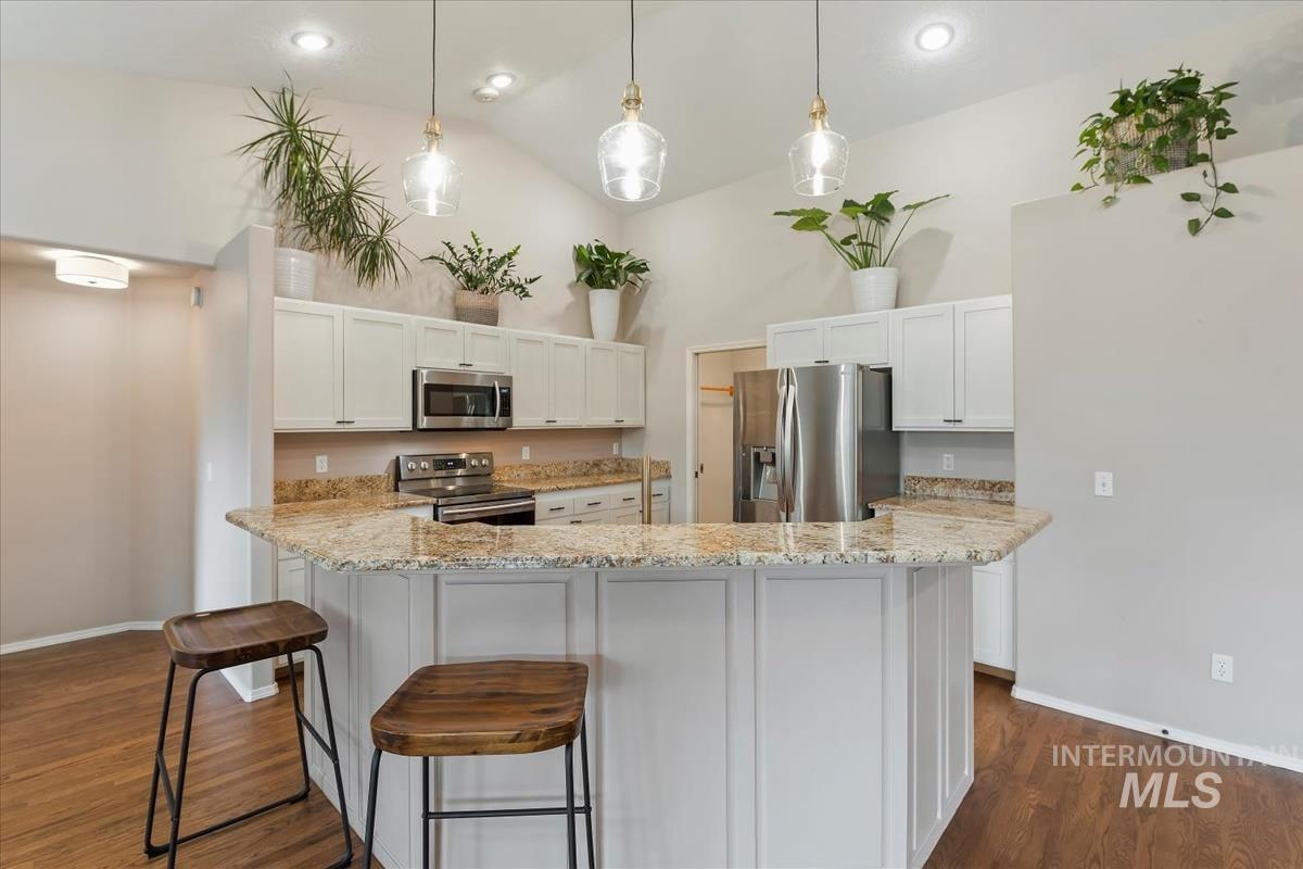 2415 S Georgetown Way, Boise, Idaho 83709, 3 Bedrooms, 2 Bathrooms, Residential For Sale, Price $589,500,MLS 98977422