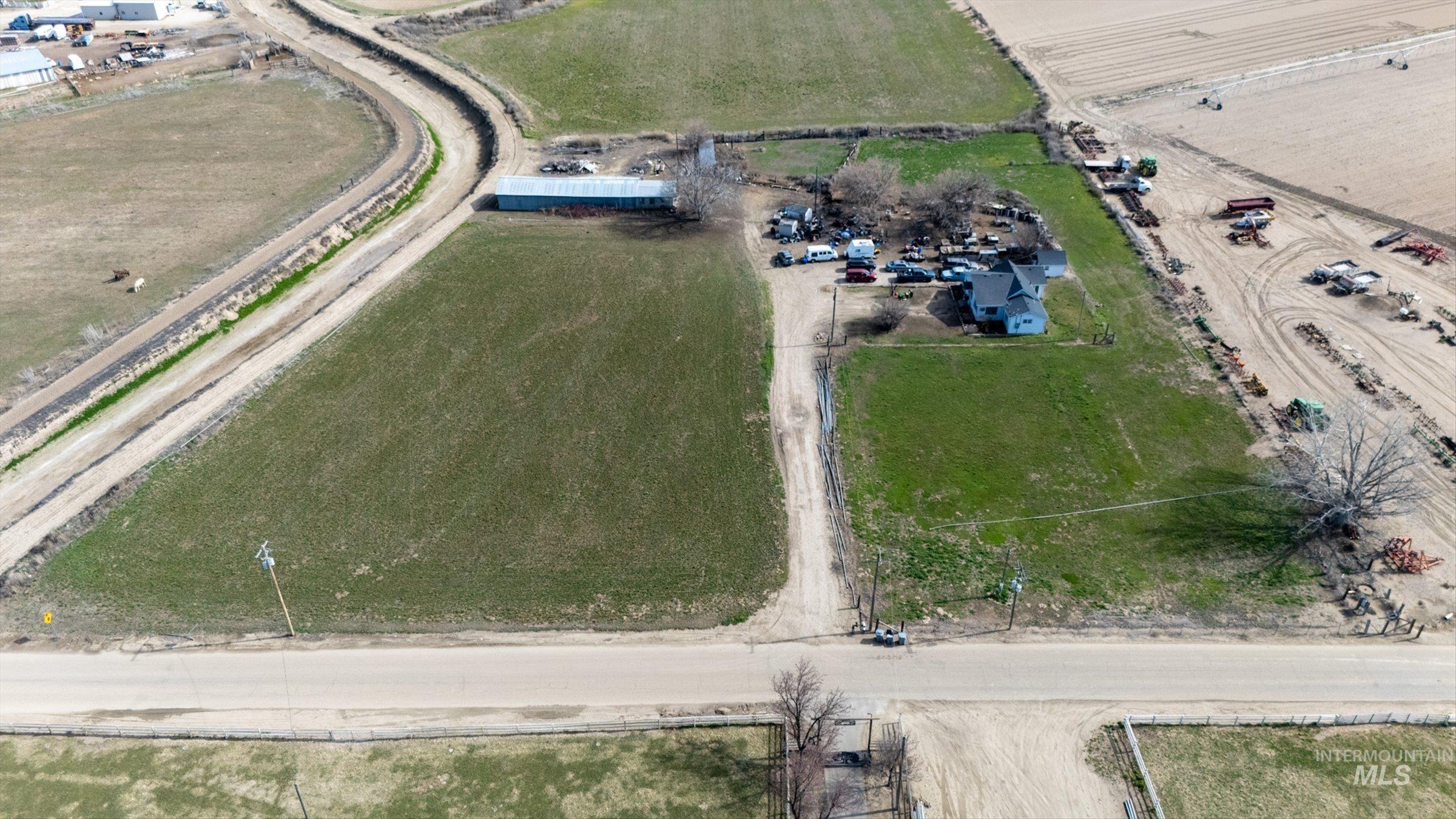 20286 Travis Rd, Wilder, Idaho 83676-5544, 3 Bedrooms, 1 Bathroom, Residential For Sale, Price $774,999,MLS 98977423