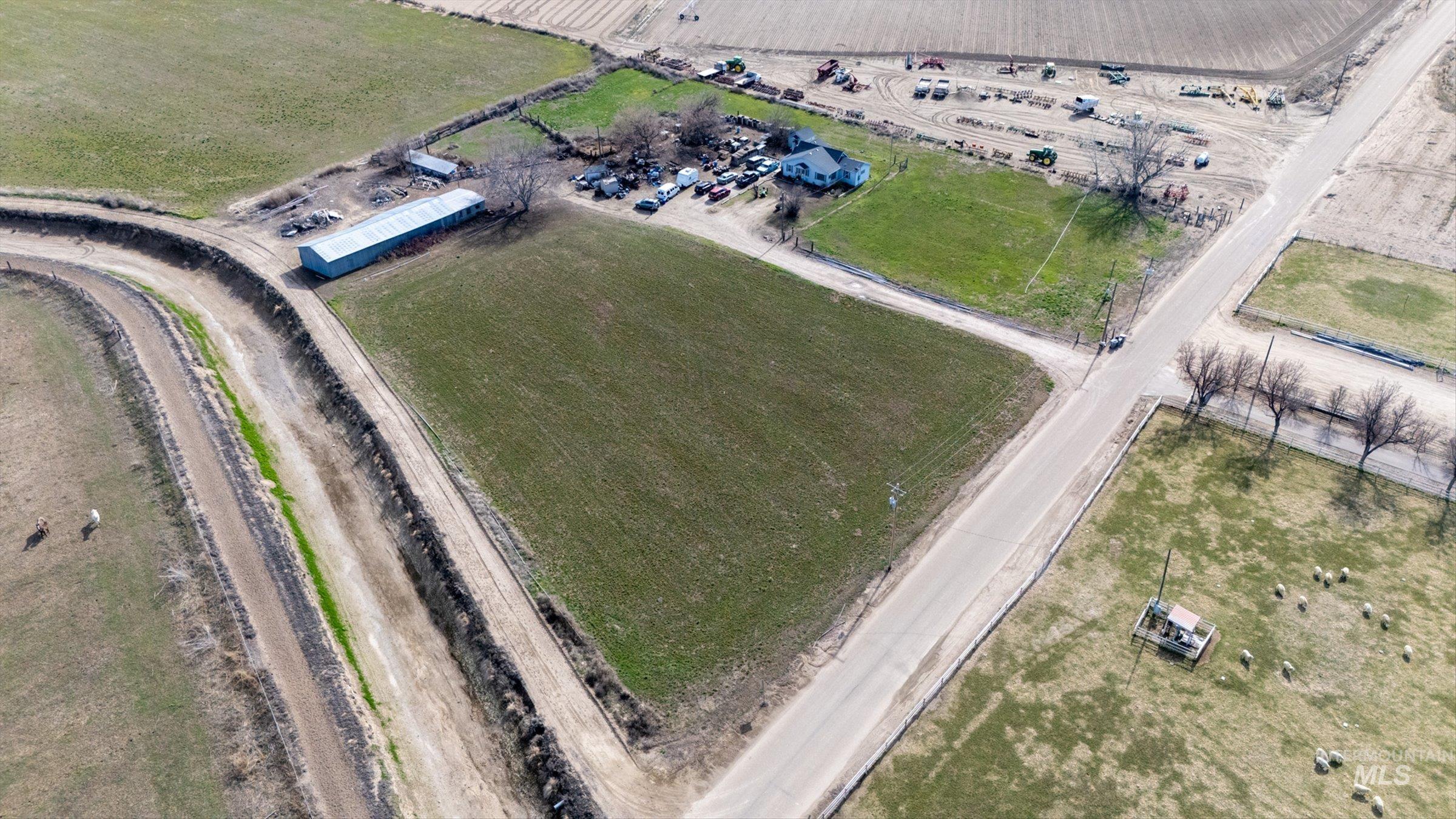 20286 Travis Rd, Wilder, Idaho 83676-5544, 3 Bedrooms, 1 Bathroom, Residential For Sale, Price $774,999,MLS 98977423