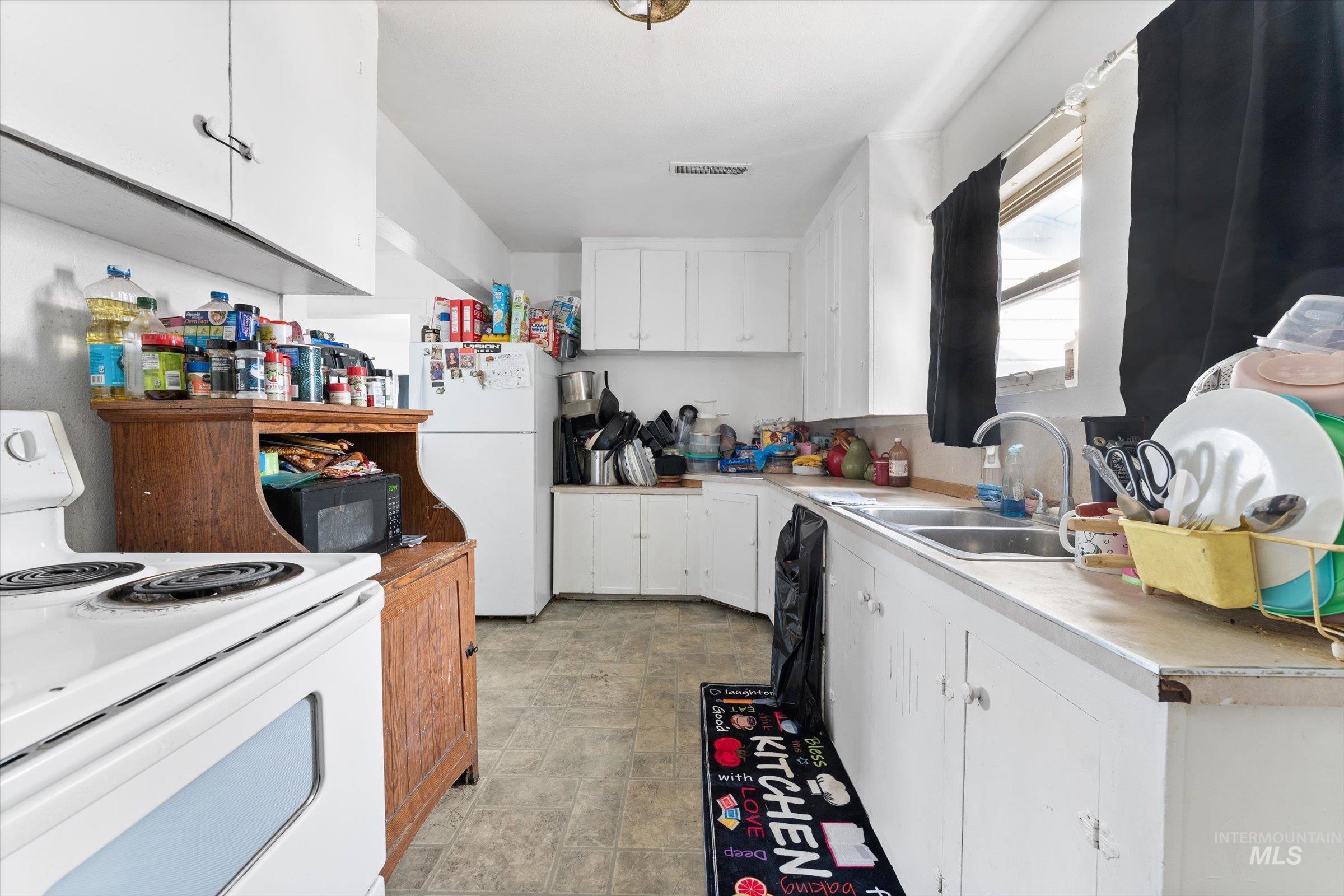 20286 Travis Rd, Wilder, Idaho 83676-5544, 3 Bedrooms, 1 Bathroom, Residential For Sale, Price $774,999,MLS 98977423