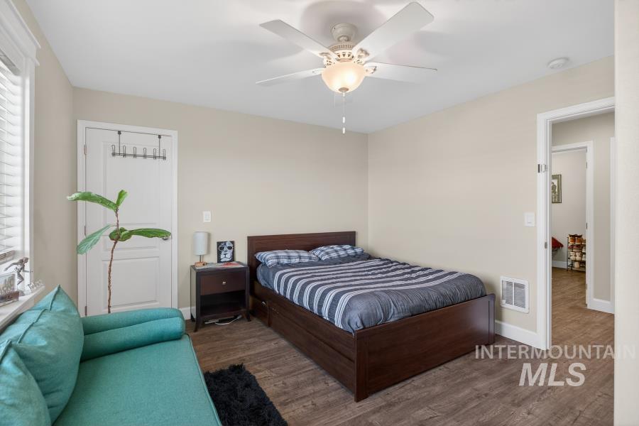 1342 Bristol, Moscow, Idaho 83843, 3 Bedrooms, 3 Bathrooms, Residential For Sale, Price $390,000, 98977426