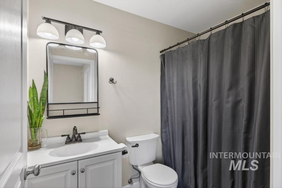 1342 Bristol, Moscow, Idaho 83843, 3 Bedrooms, 3 Bathrooms, Residential For Sale, Price $390,000, 98977426