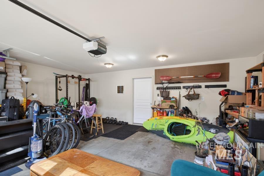 1342 Bristol, Moscow, Idaho 83843, 3 Bedrooms, 3 Bathrooms, Residential For Sale, Price $390,000, 98977426